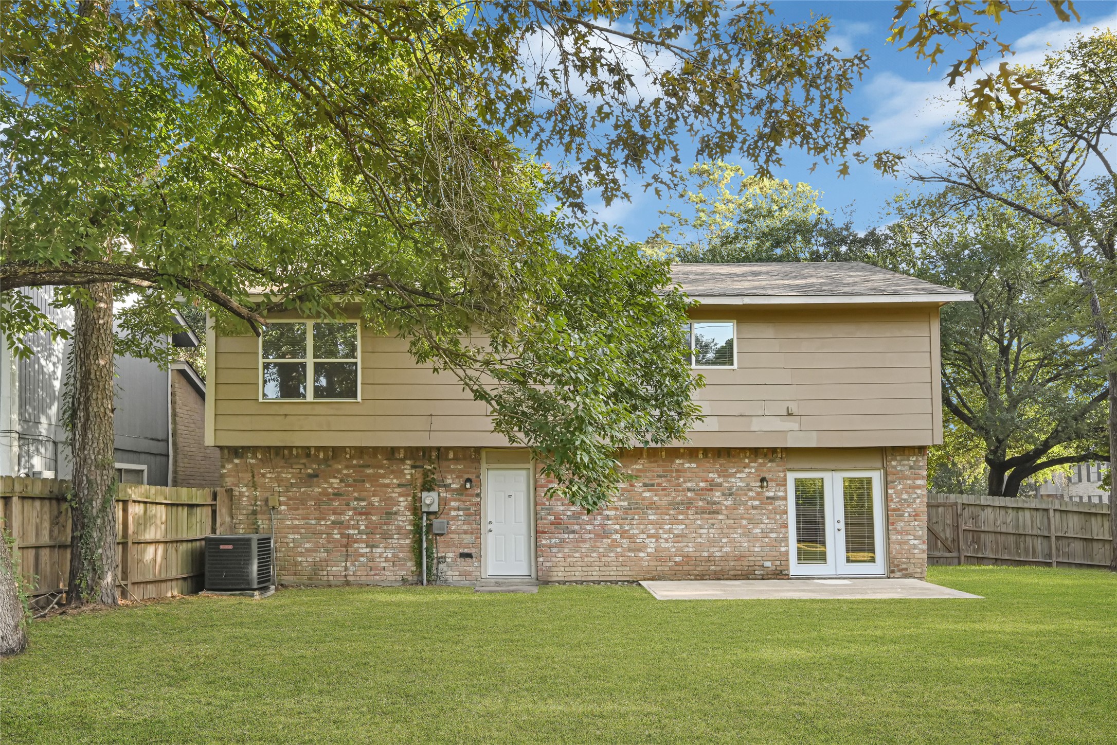 8610 Timber View Drive Property Photo 3