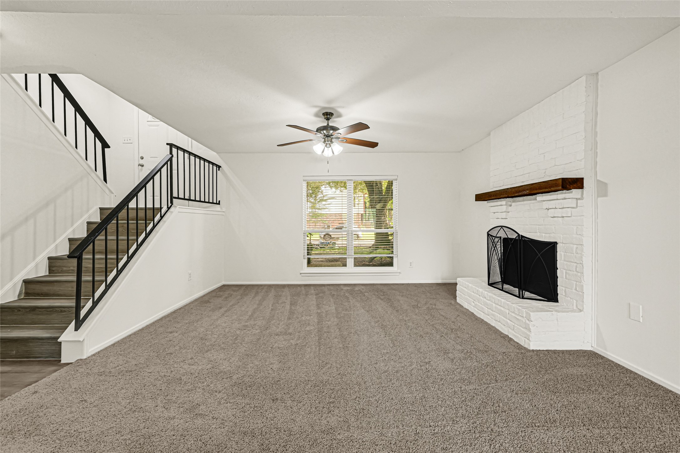 8610 Timber View Drive Property Photo 6