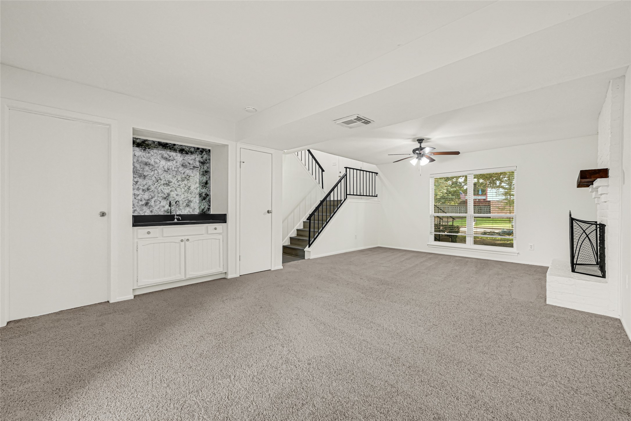 8610 Timber View Drive Property Photo 9