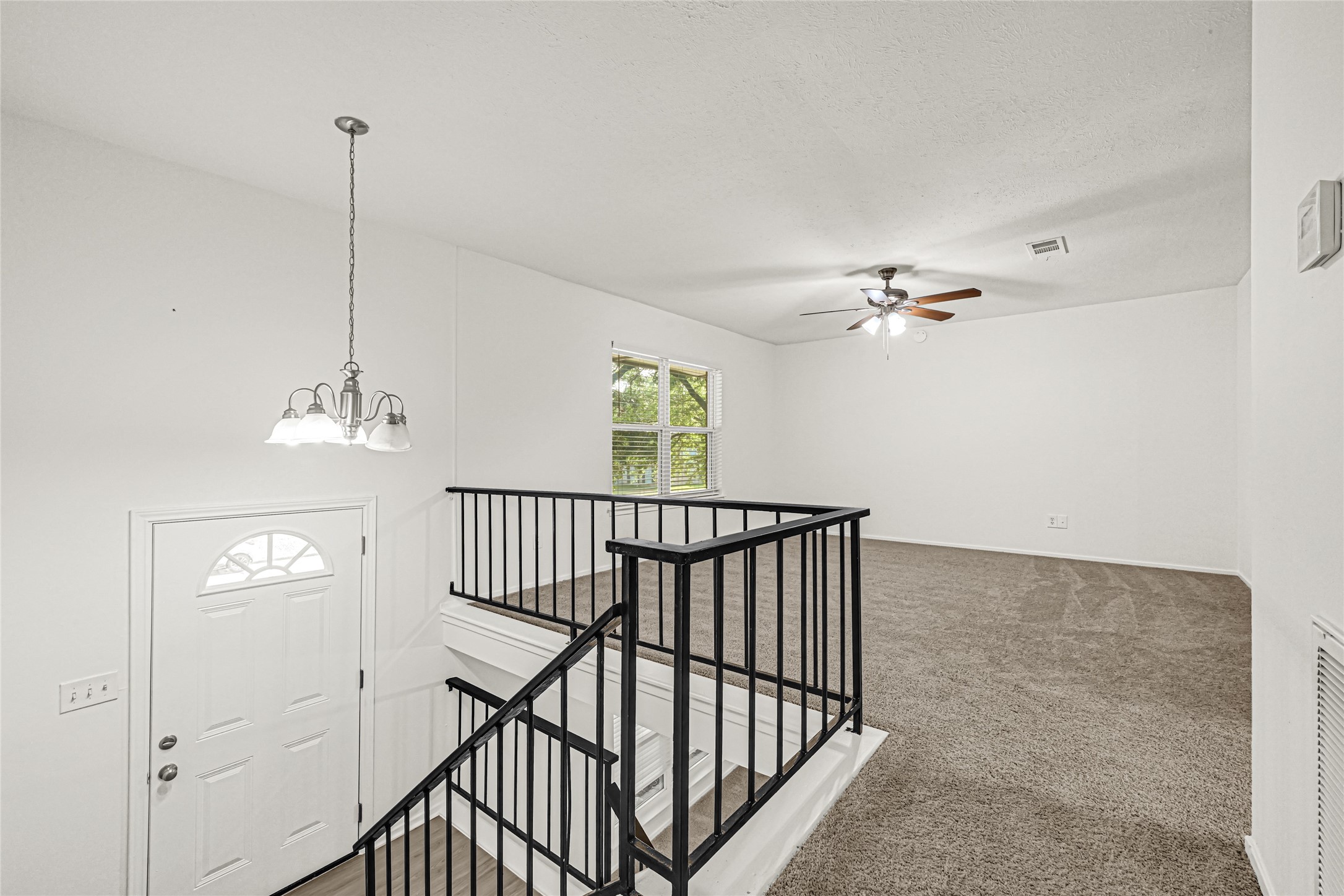 8610 Timber View Drive Property Photo 12