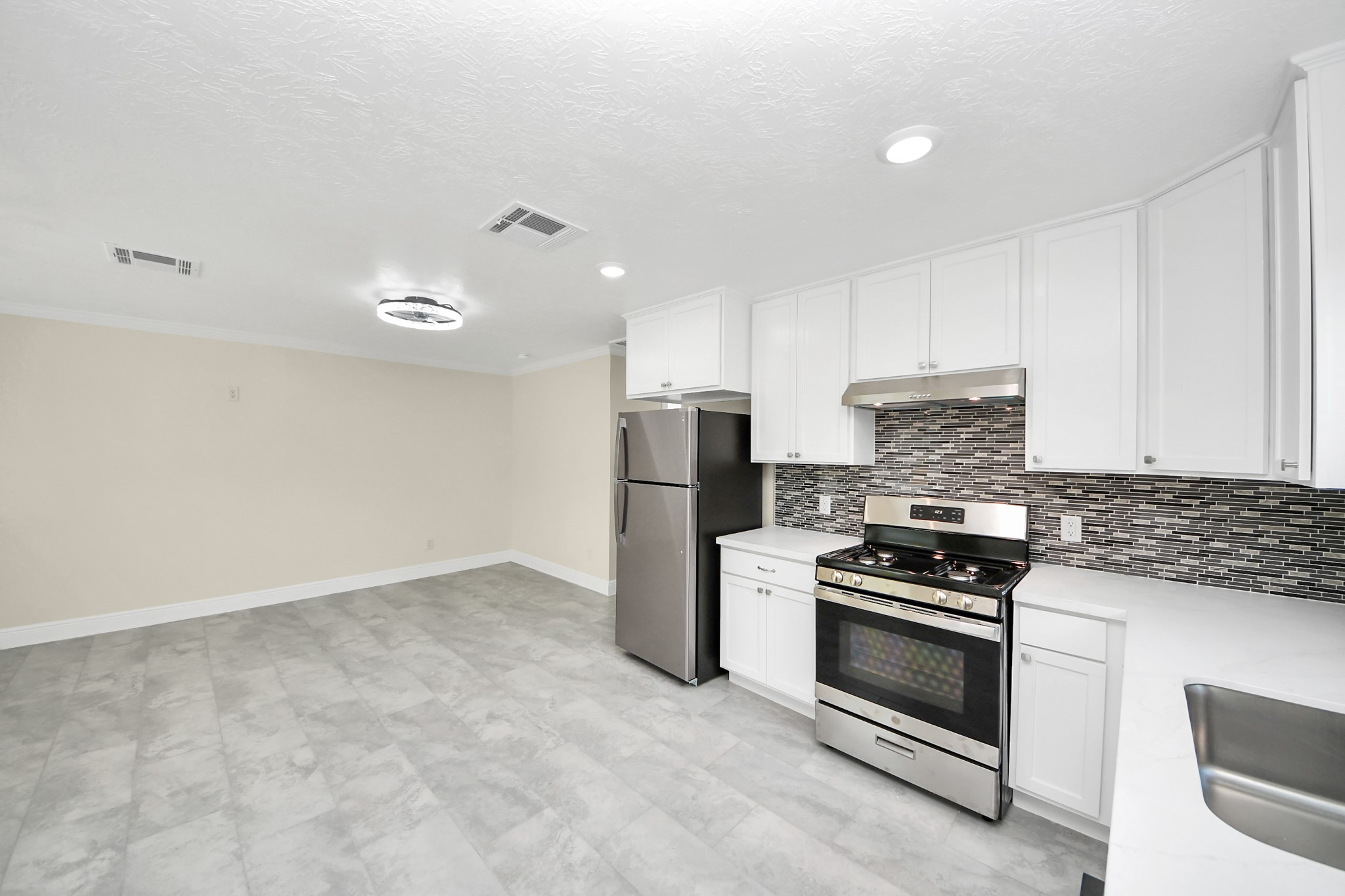 7066 Villa Street A Property Photo 10