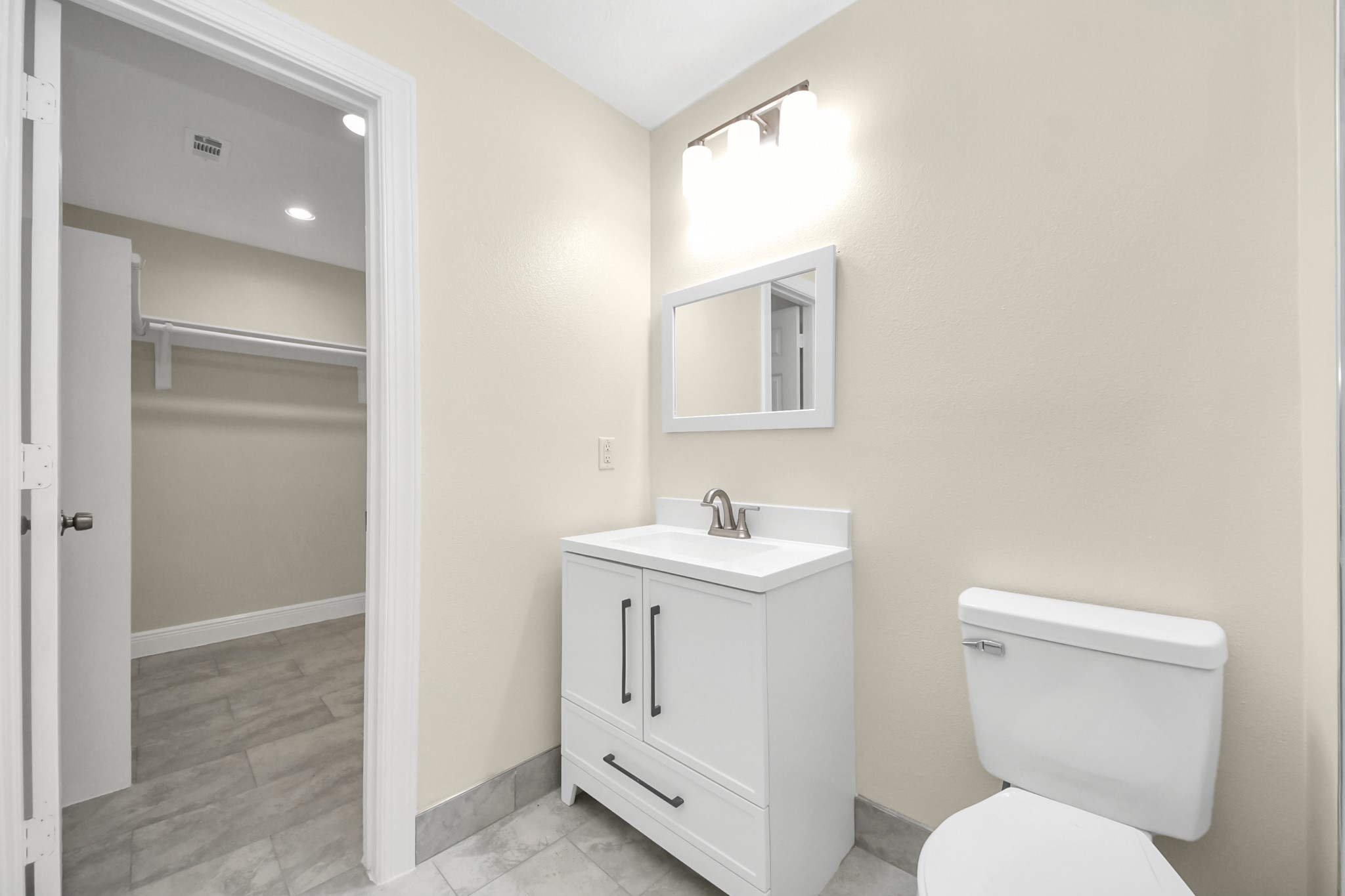 7066 Villa Street A Property Photo 32