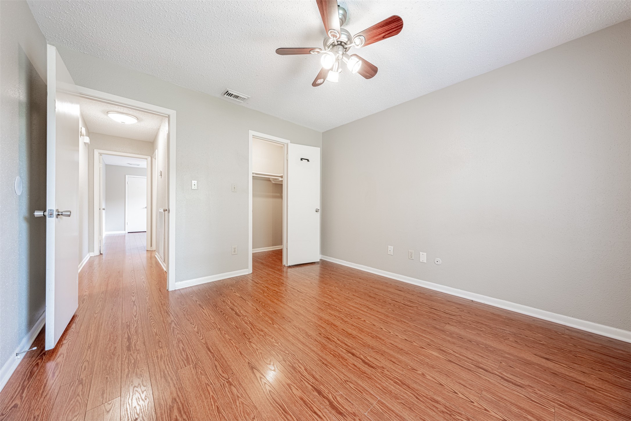 2342 Sunset Trail Property Photo 5