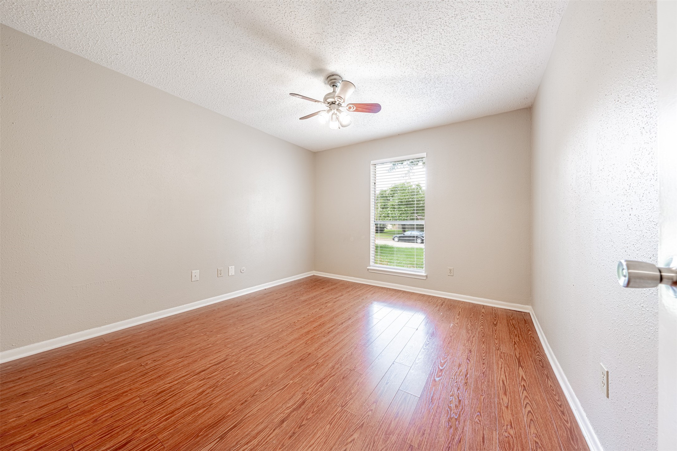 2342 Sunset Trail Property Photo 6