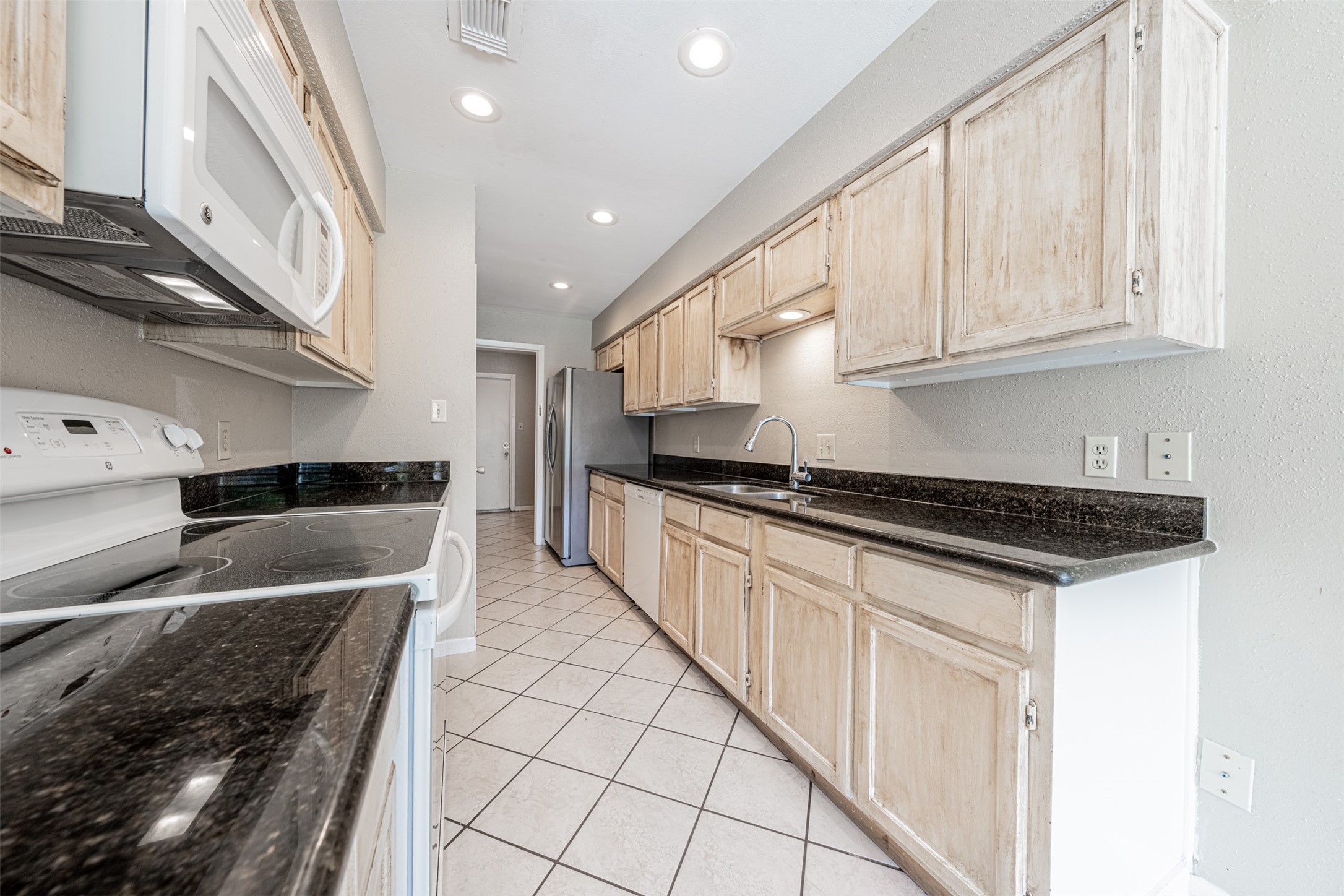 2342 Sunset Trail Property Photo 8