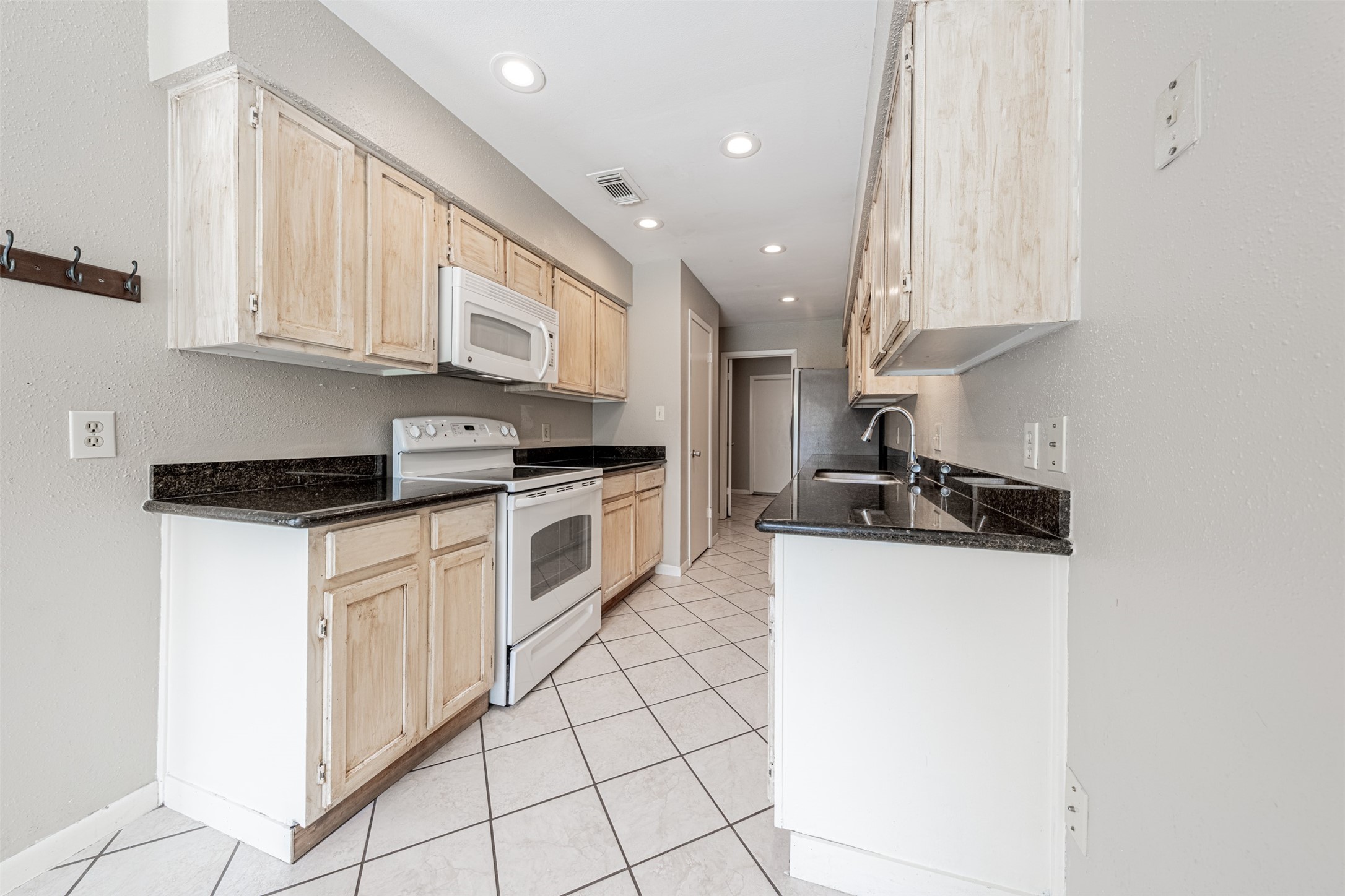 2342 Sunset Trail Property Photo 9