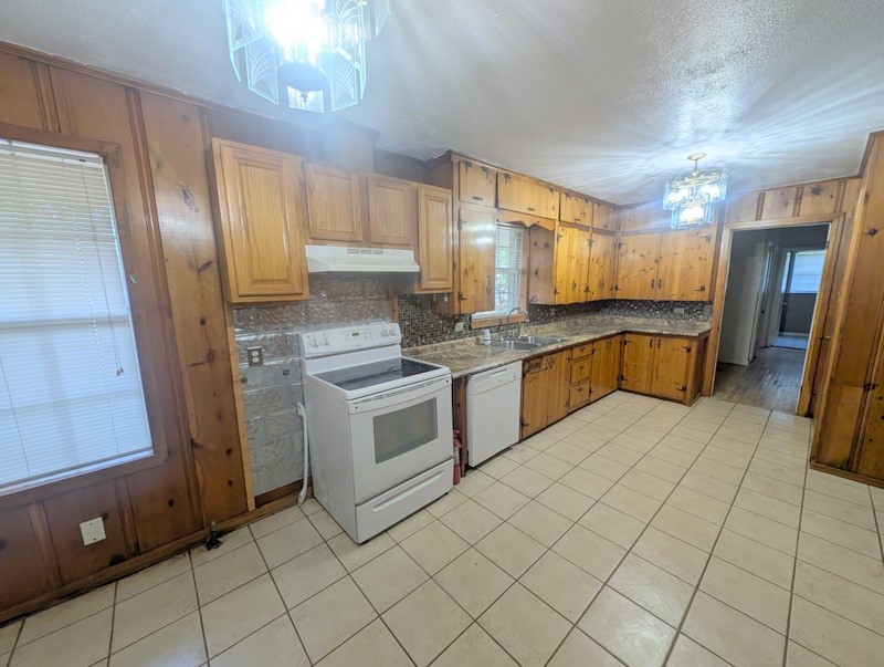 1201 Brazos Street E Property Photo 3