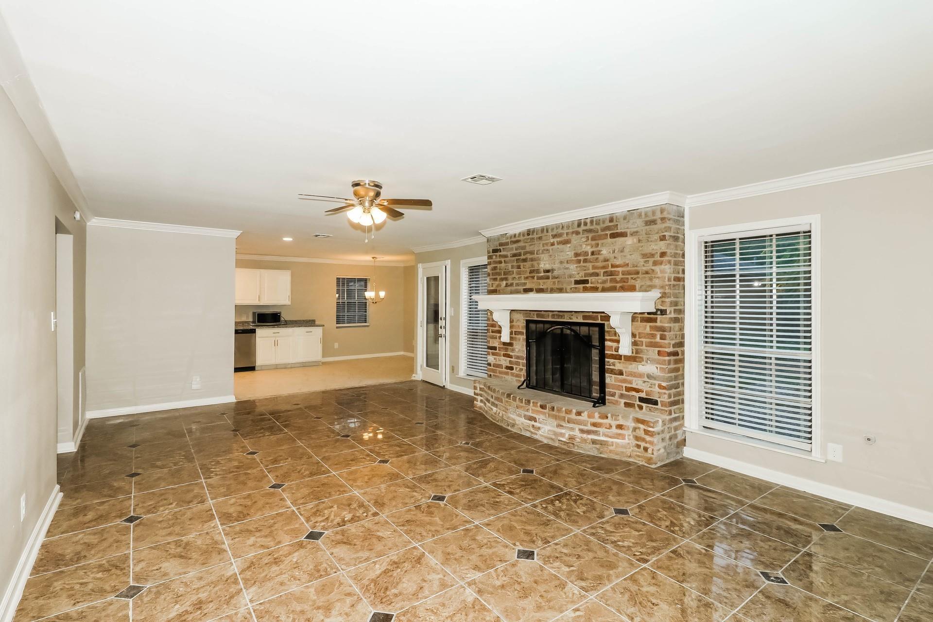 1506 Castlerock Drive Property Photo 4