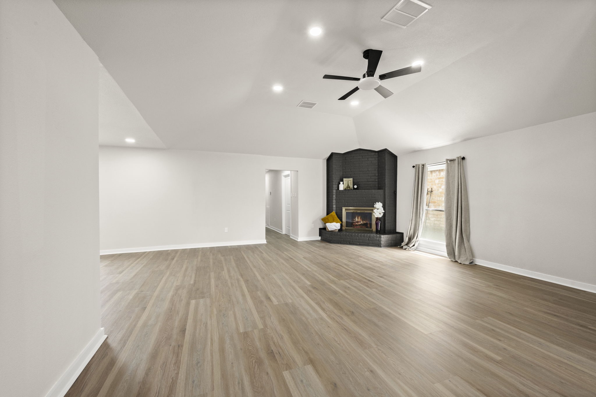 11534 Willwood Drive Property Photo 9