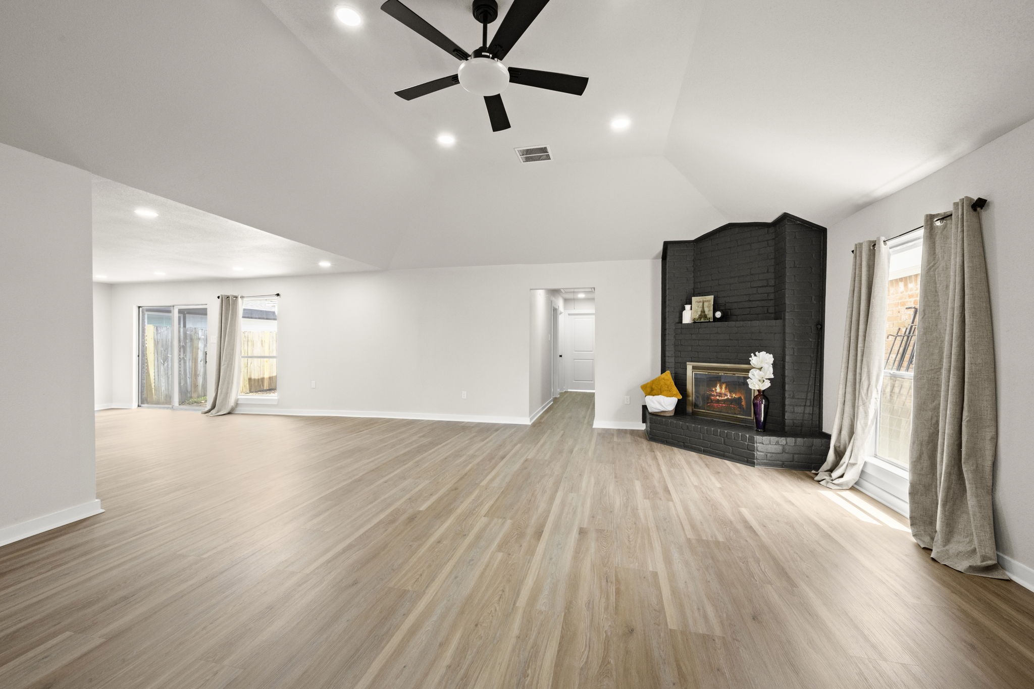 11534 Willwood Drive Property Photo 14