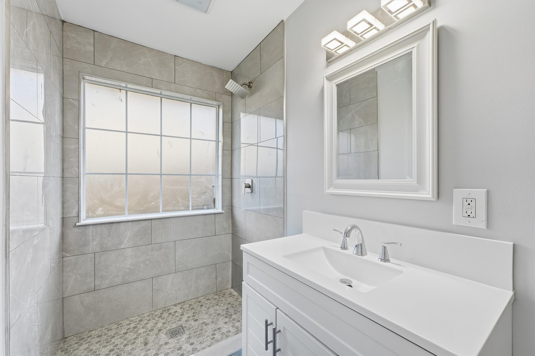 1740 6th Street Property Photo 9