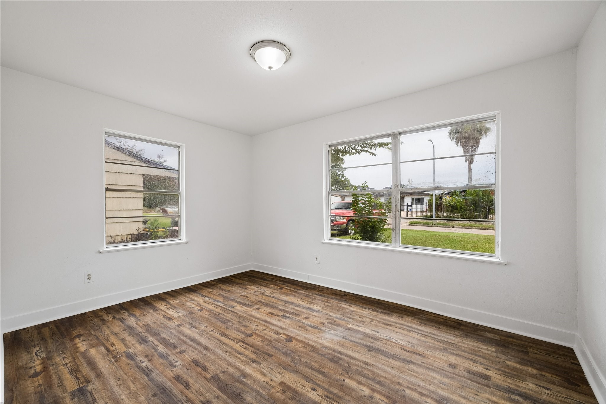 8607 Rockford Drive Property Photo 8