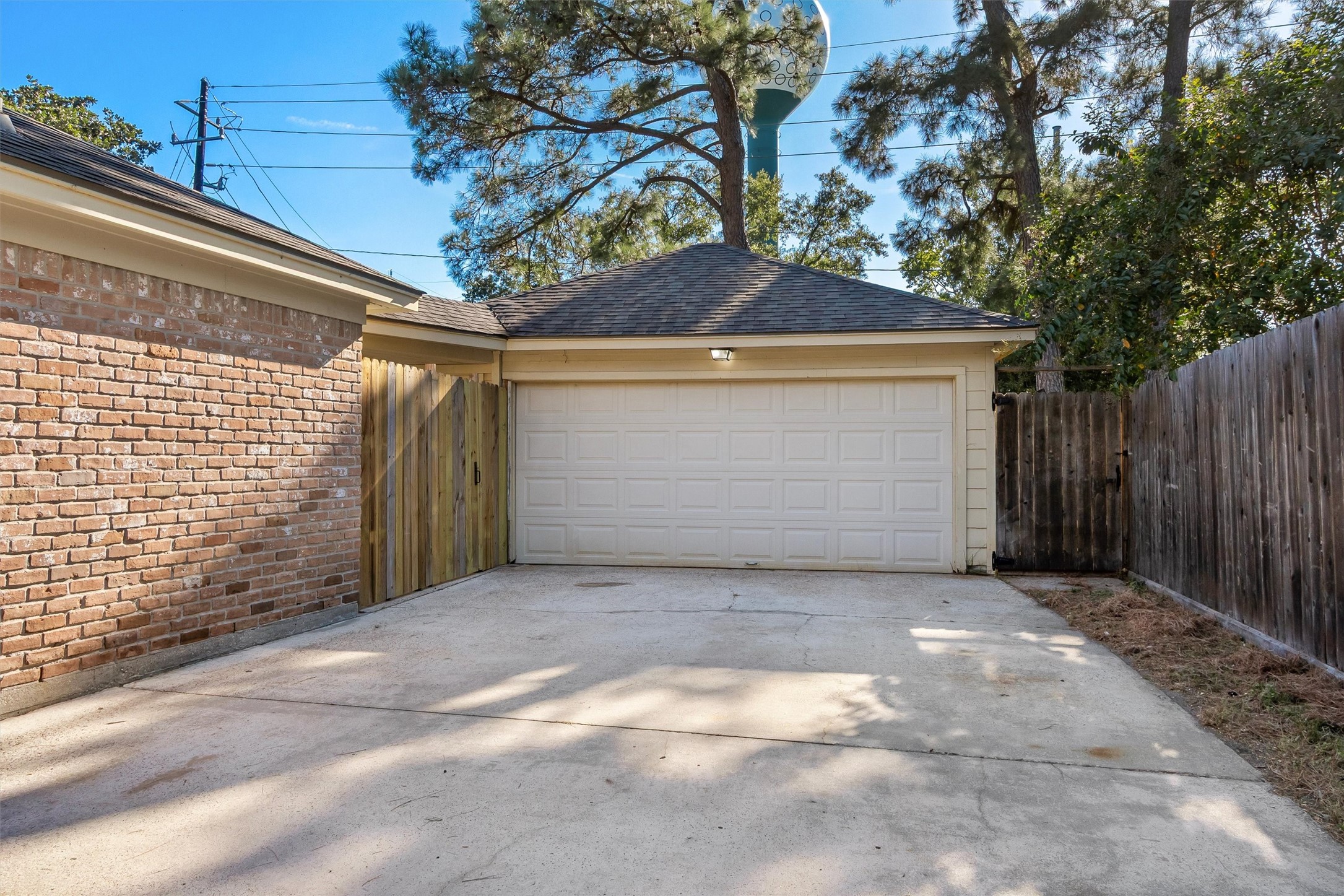 13611 Charwell Crossing Lane Property Photo 9