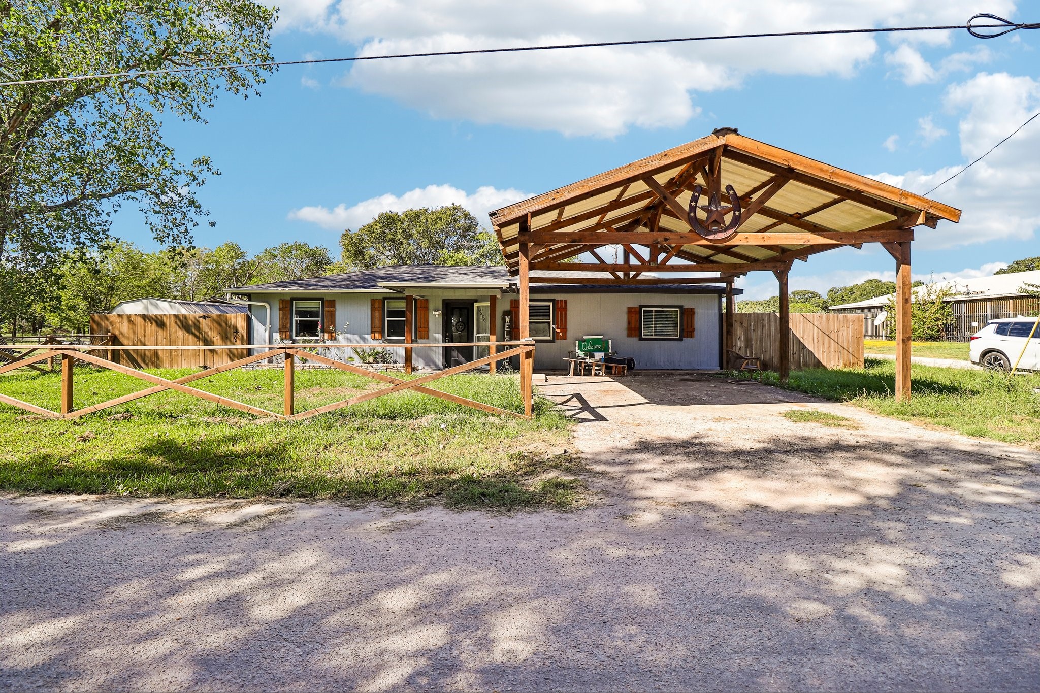 9206 Morris Drive Property Photo 1