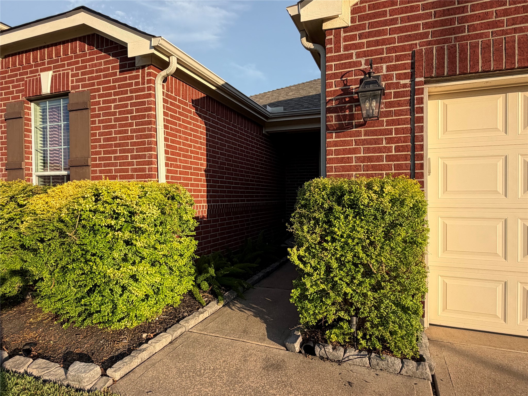 21423 Rioja Bluff Lane Property Photo 2