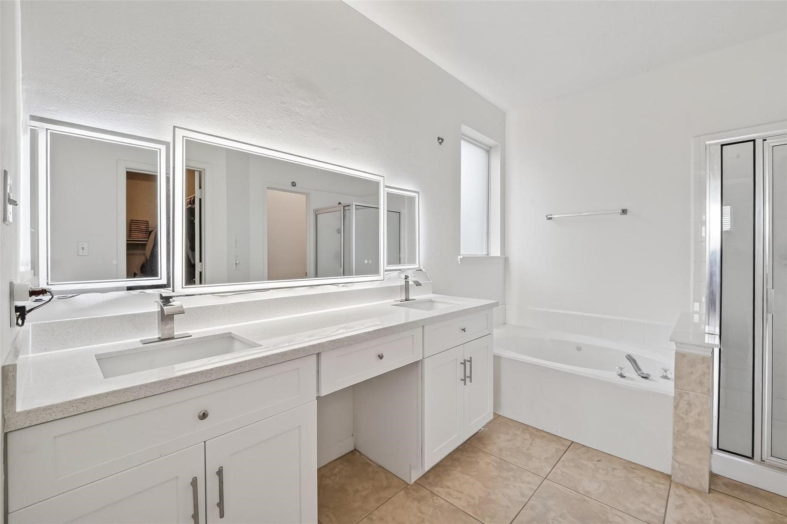 10319 Stanbrook Drive Property Photo 10