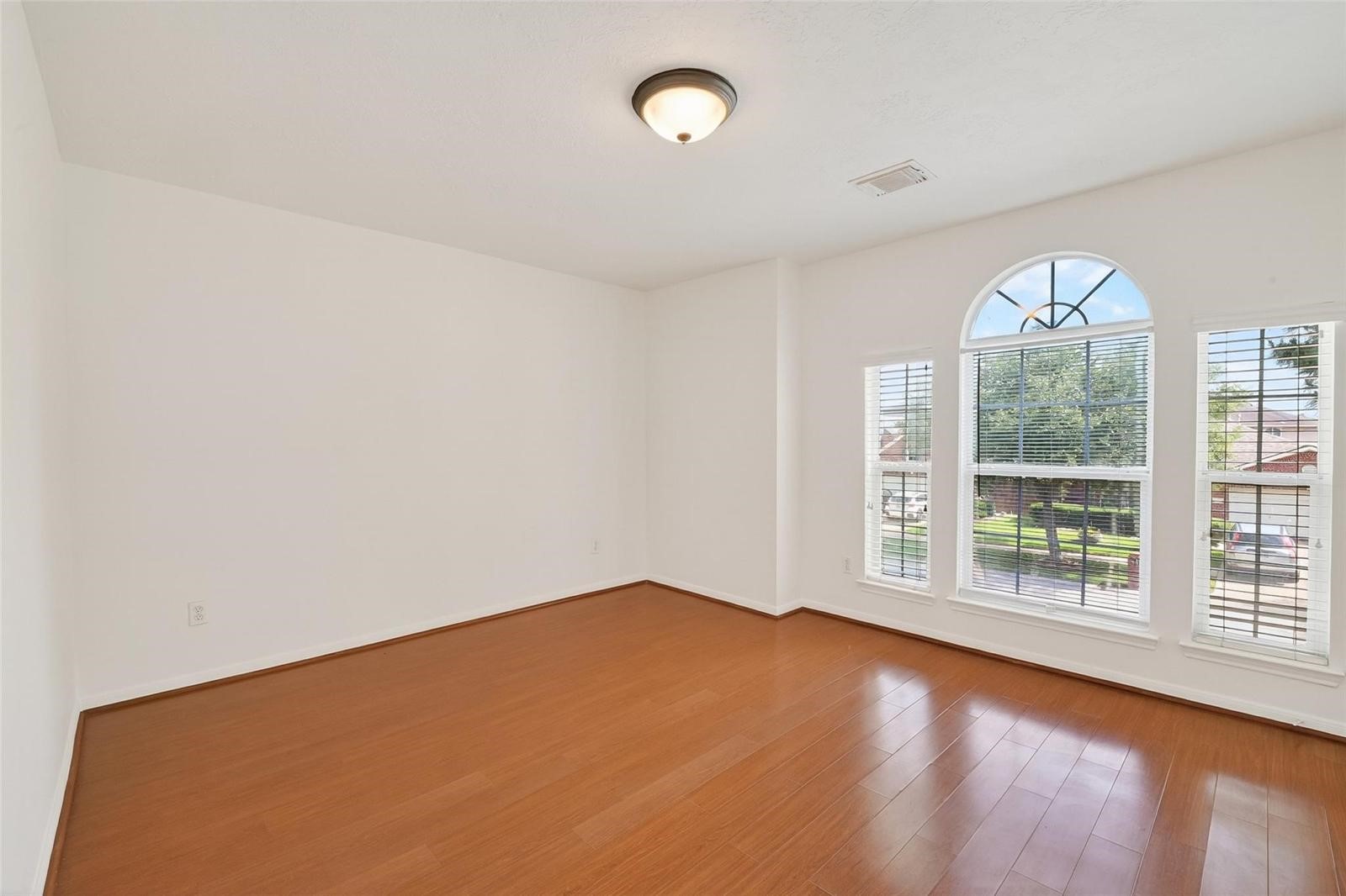 10319 Stanbrook Drive Property Photo 18