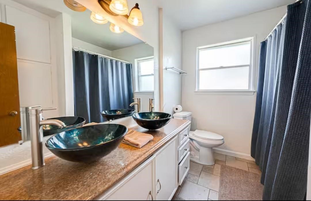 9654 Meadowland Drive Property Photo 6