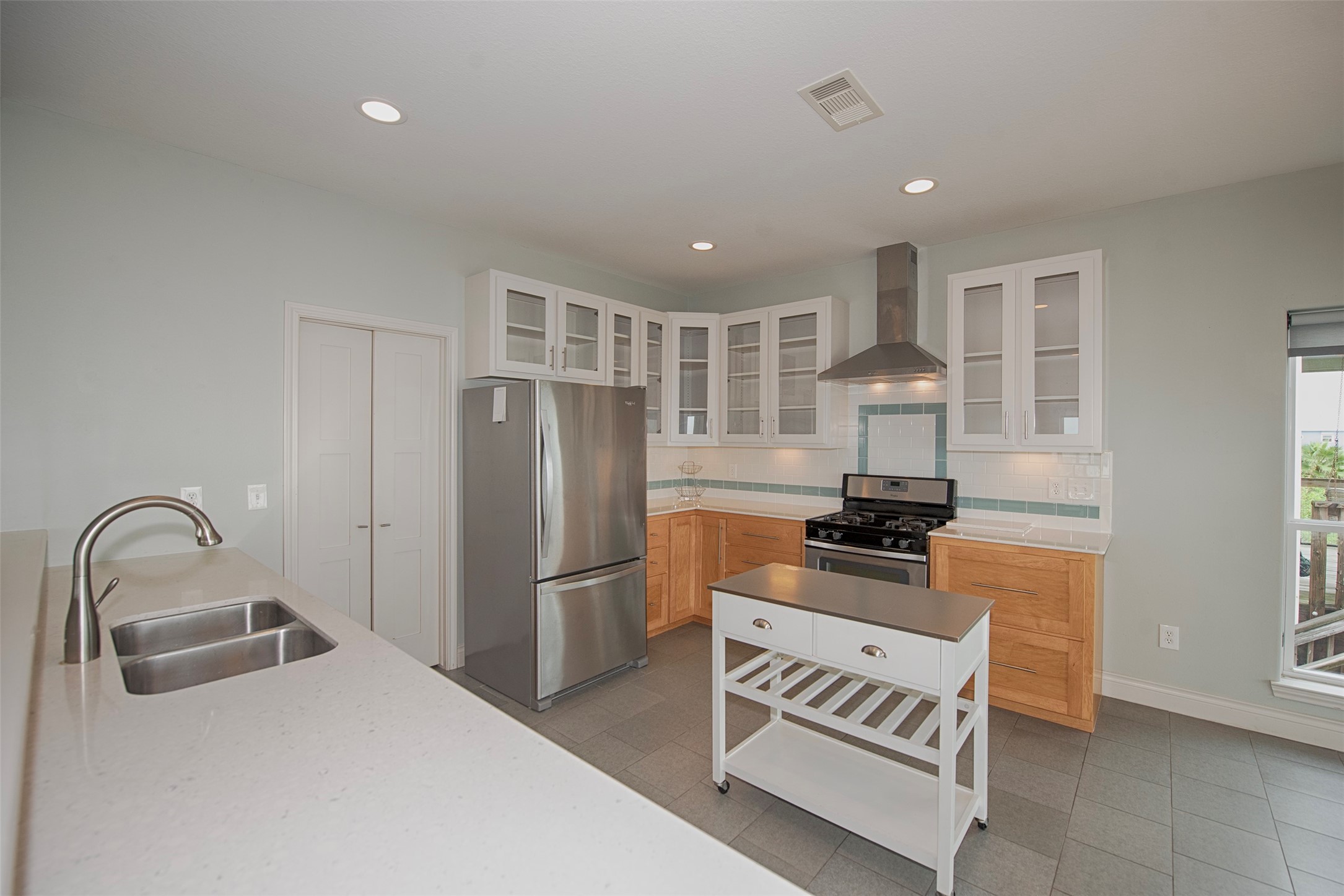 501 2nd Street Property Photo 8