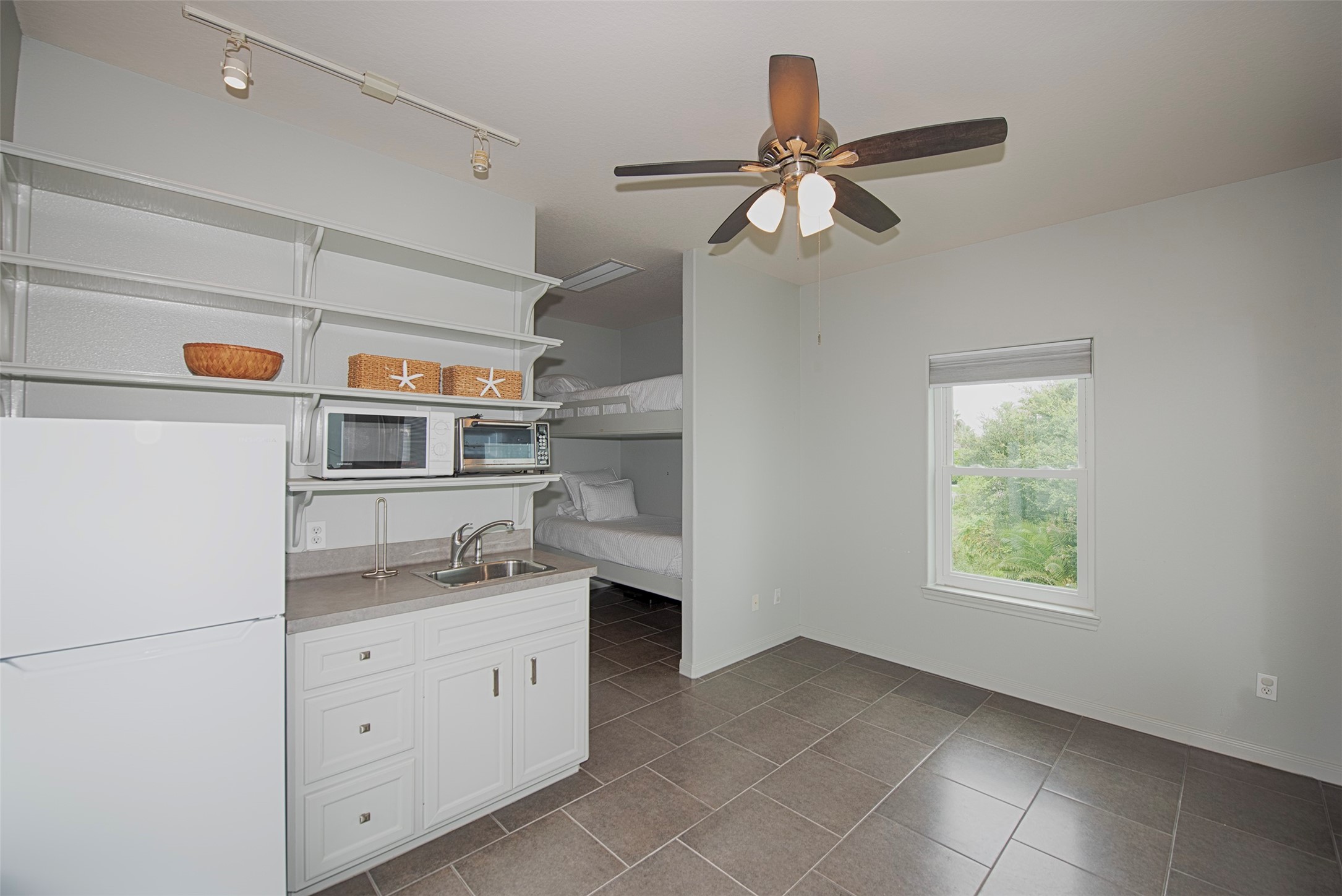 501 2nd Street Property Photo 29