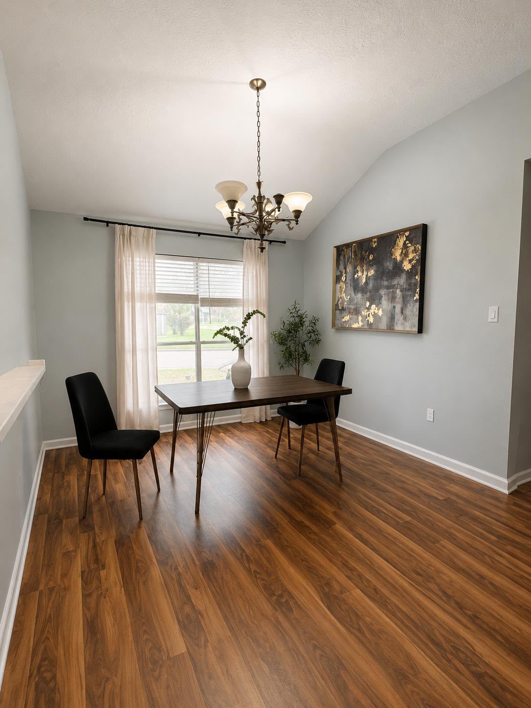 1502 Sudbury Drive Property Photo 4