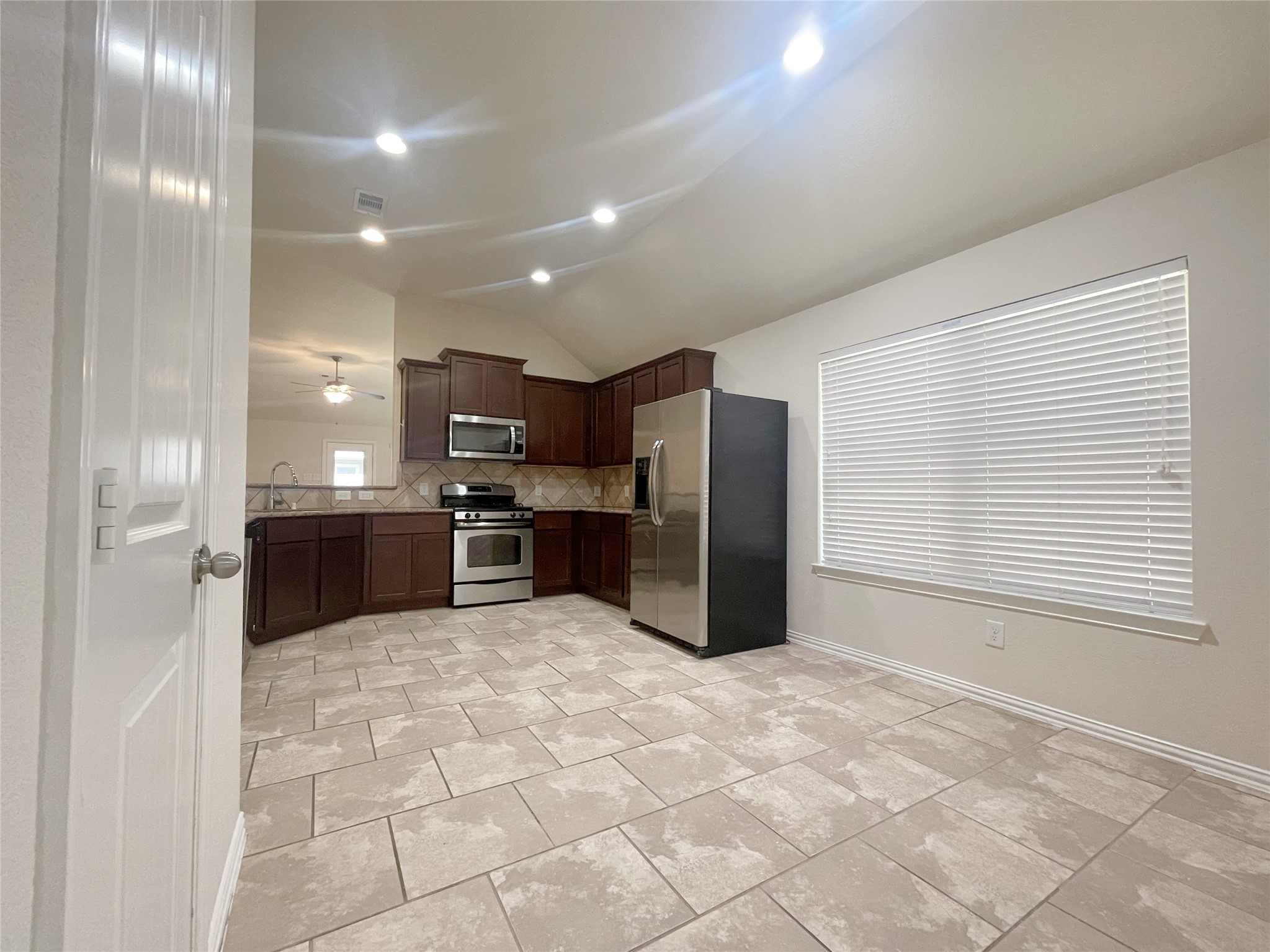 16702 White Hyacinth Court Property Photo 4