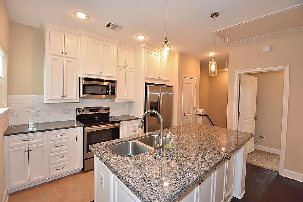 5321 Avenue J Property Photo 3