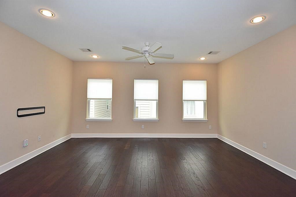 5321 Avenue J Property Photo 7