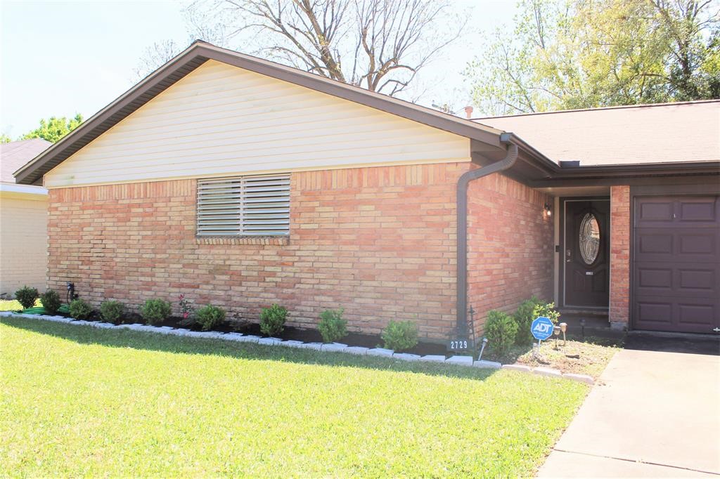 2729 3rd Ave N Property Photo 1