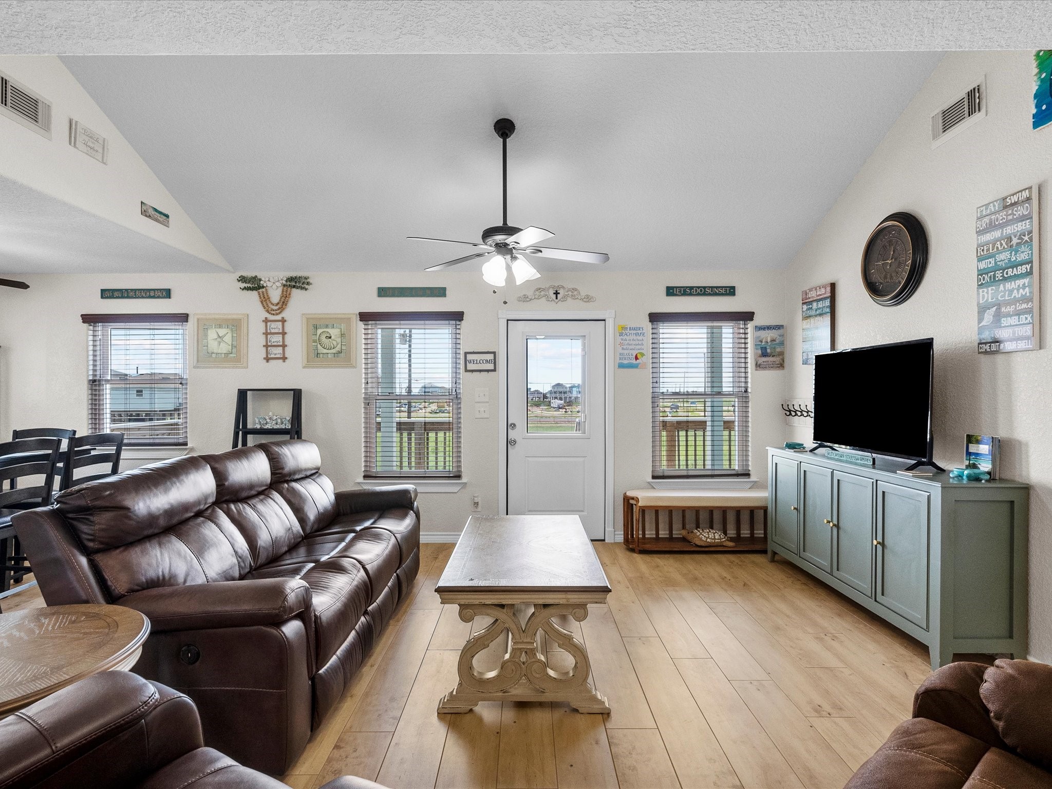 85 Santar Loop Property Photo 10