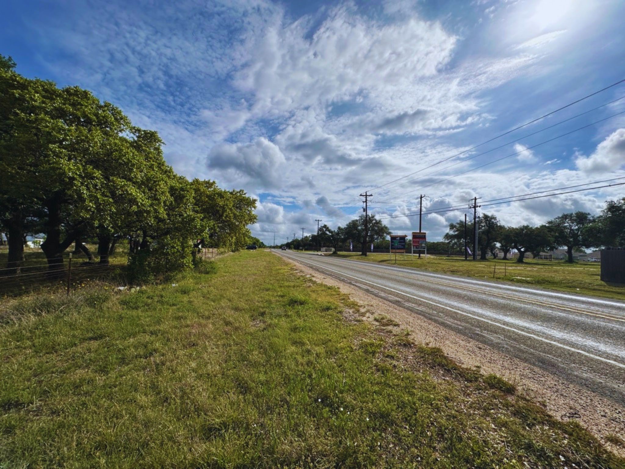 718 E Fm 243 Property Photo 2