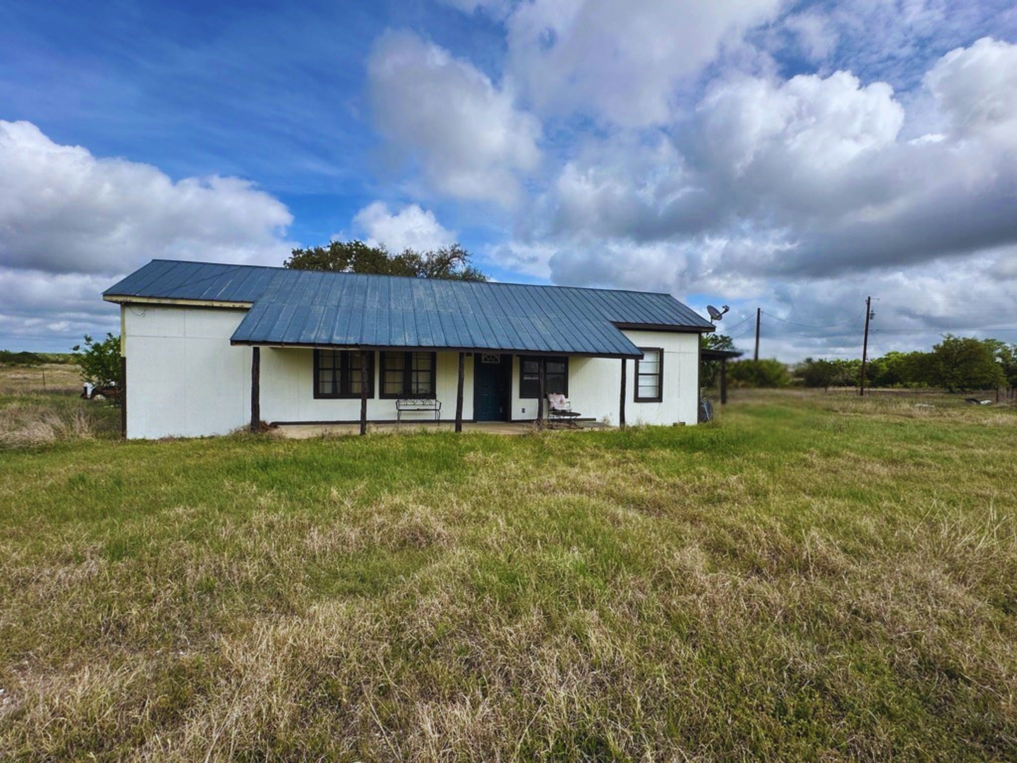 718 E Fm 243 Property Photo 6