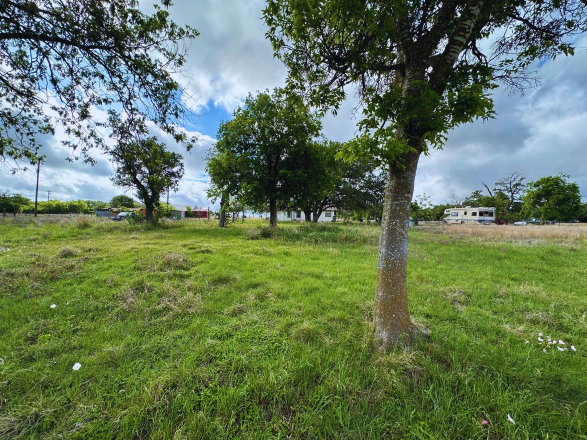718 E Fm 243 Property Photo 12