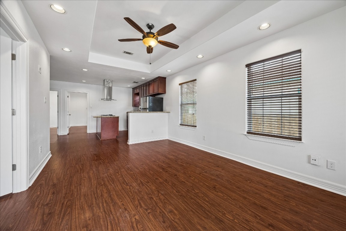 708 E 32nd Street Property Photo 8