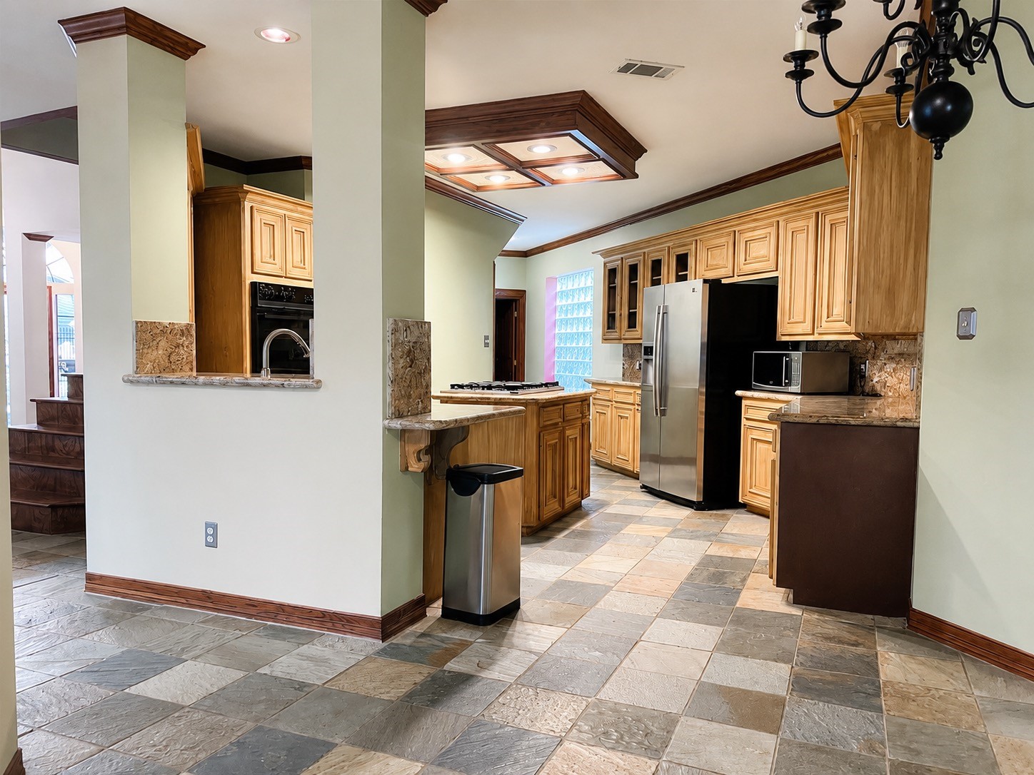 6983 Oakwood Park Property Photo 6