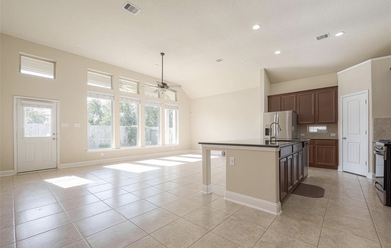 4834 Palomar Property Photo 5