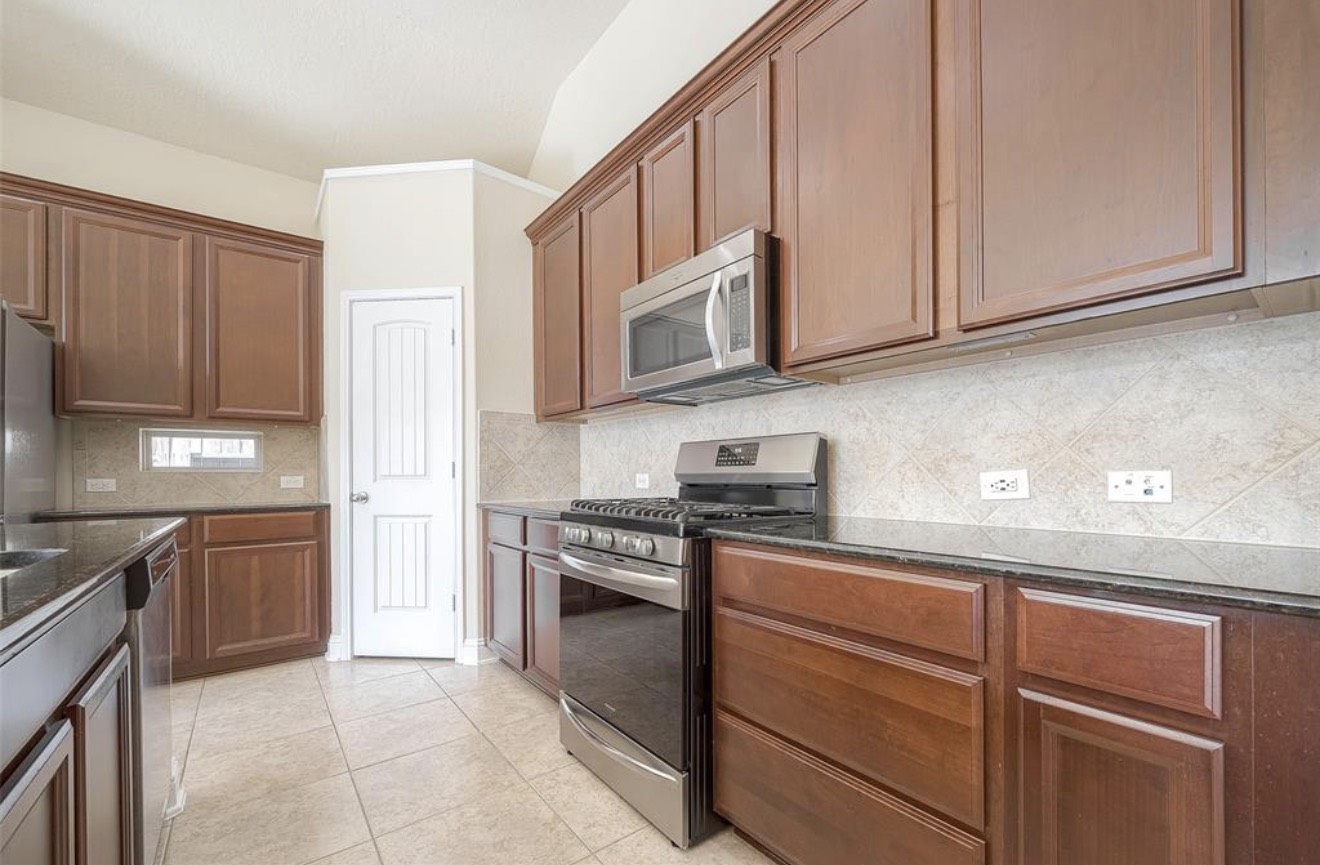 4834 Palomar Property Photo 7