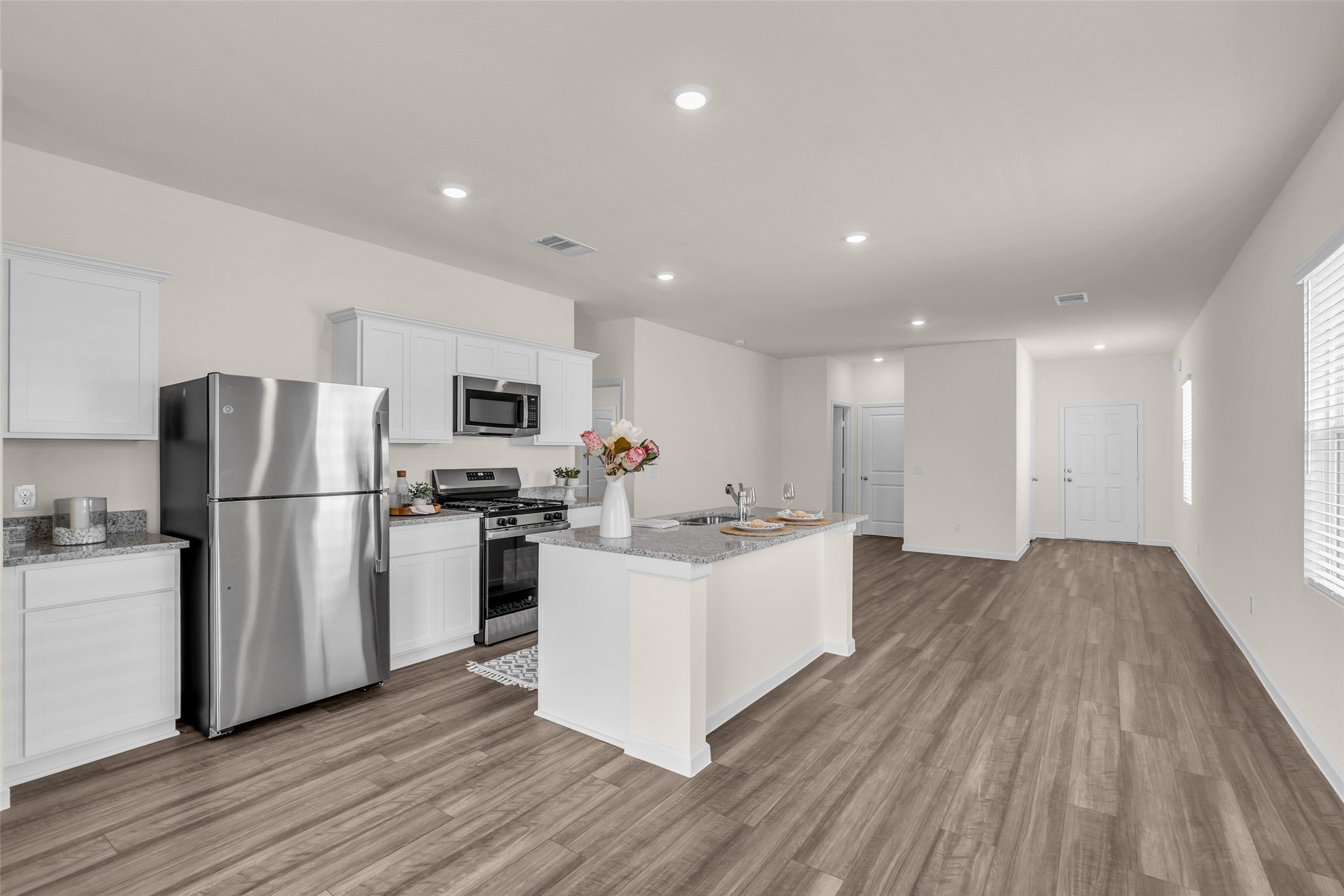 18669 Shauna Danielle Drive Property Photo 2