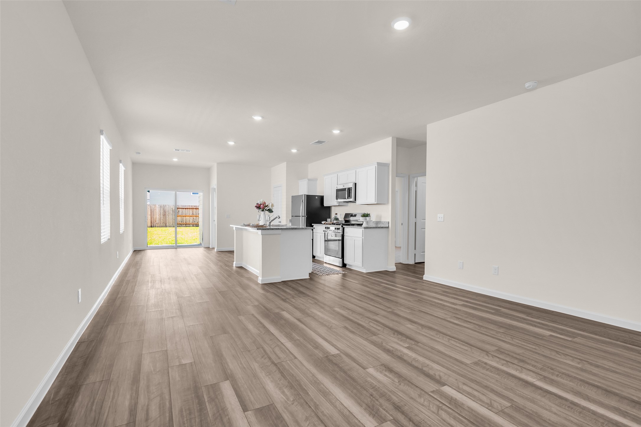 18669 Shauna Danielle Drive Property Photo 6