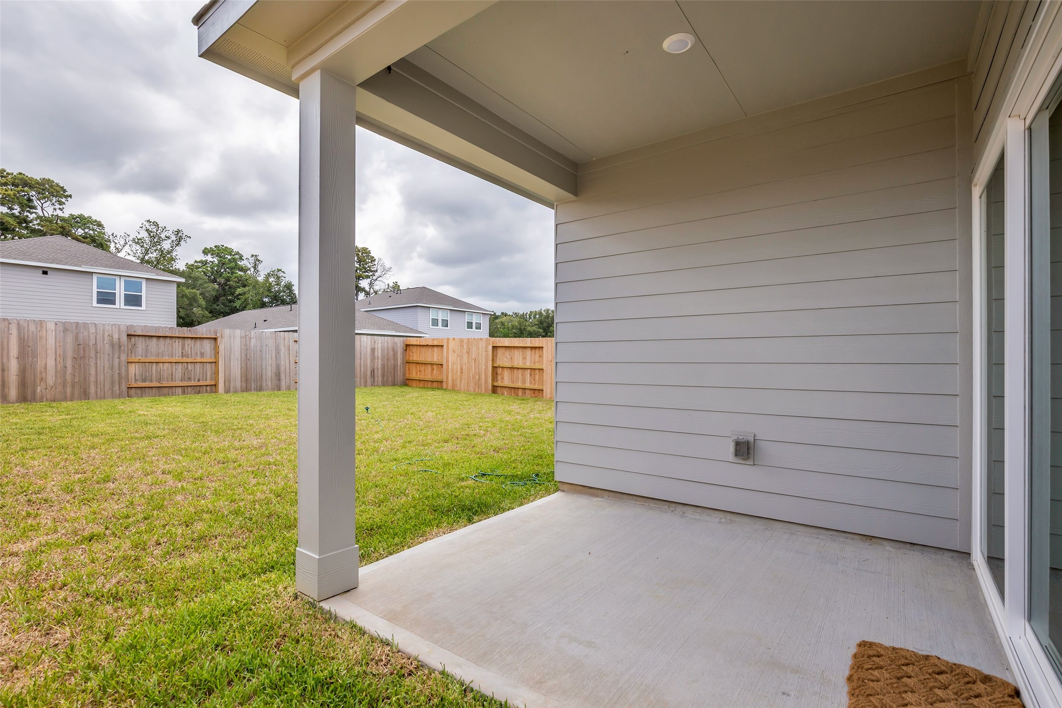 18669 Shauna Danielle Drive Property Photo 18