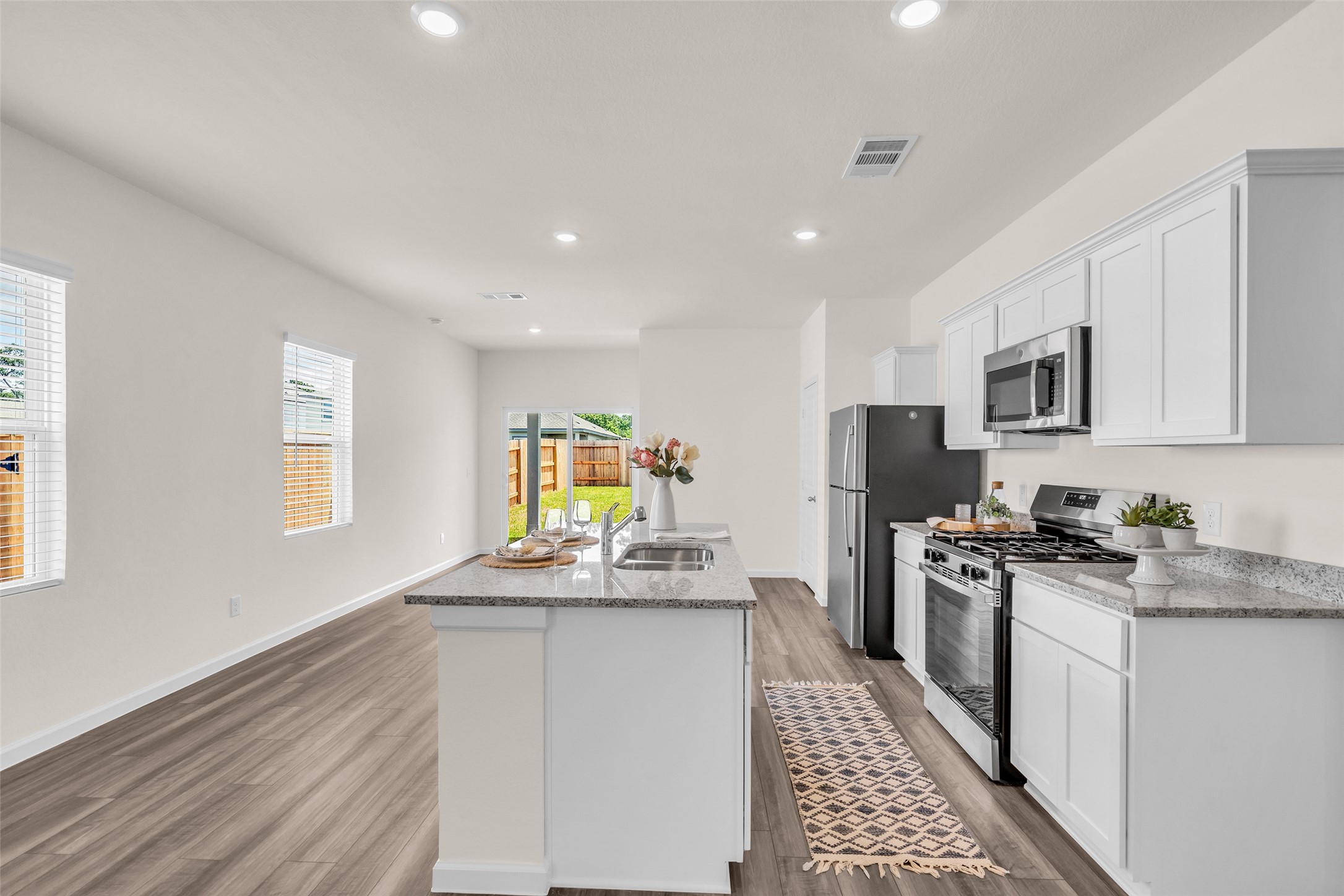 18669 Shauna Danielle Drive Property Photo 20