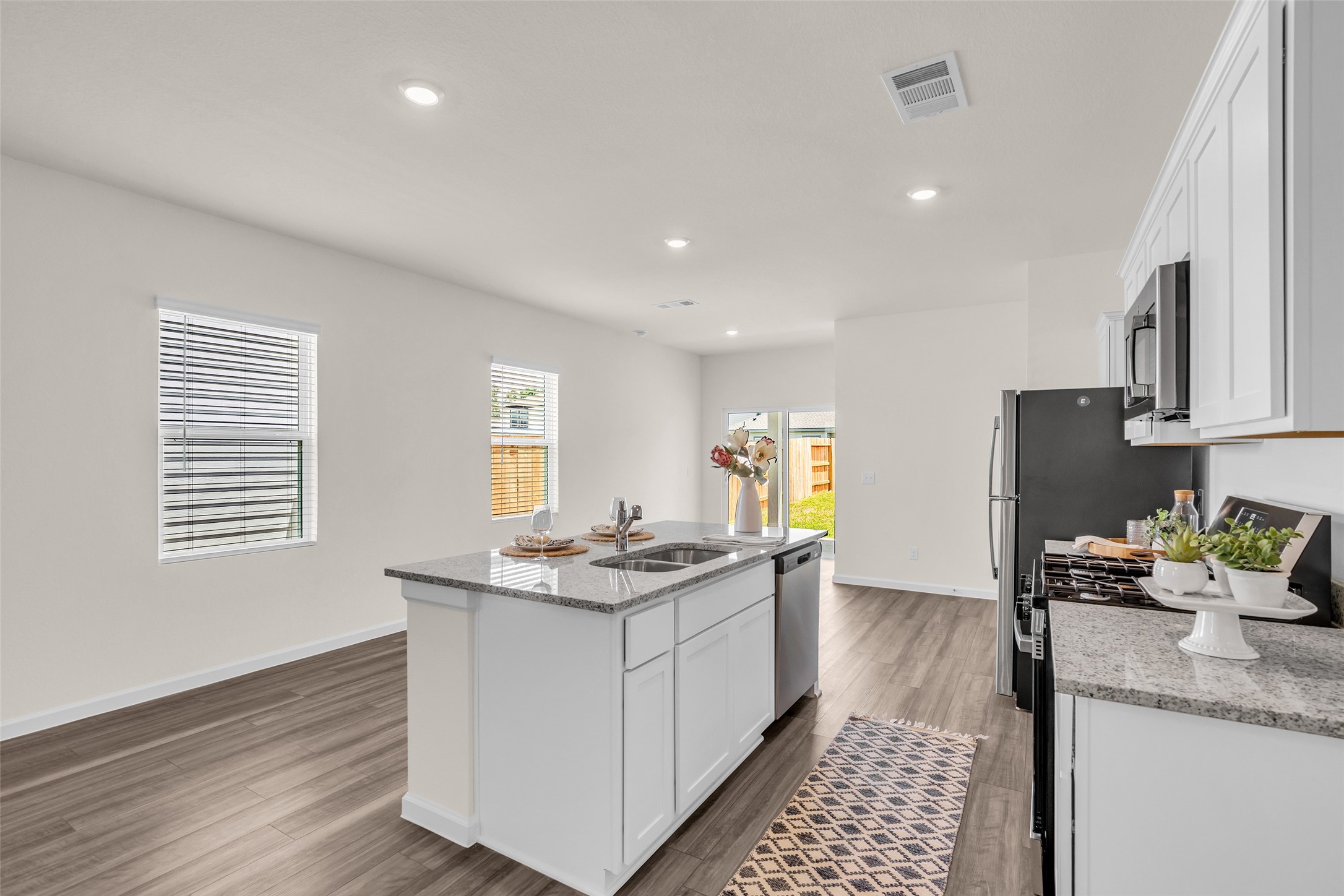 18669 Shauna Danielle Drive Property Photo 21