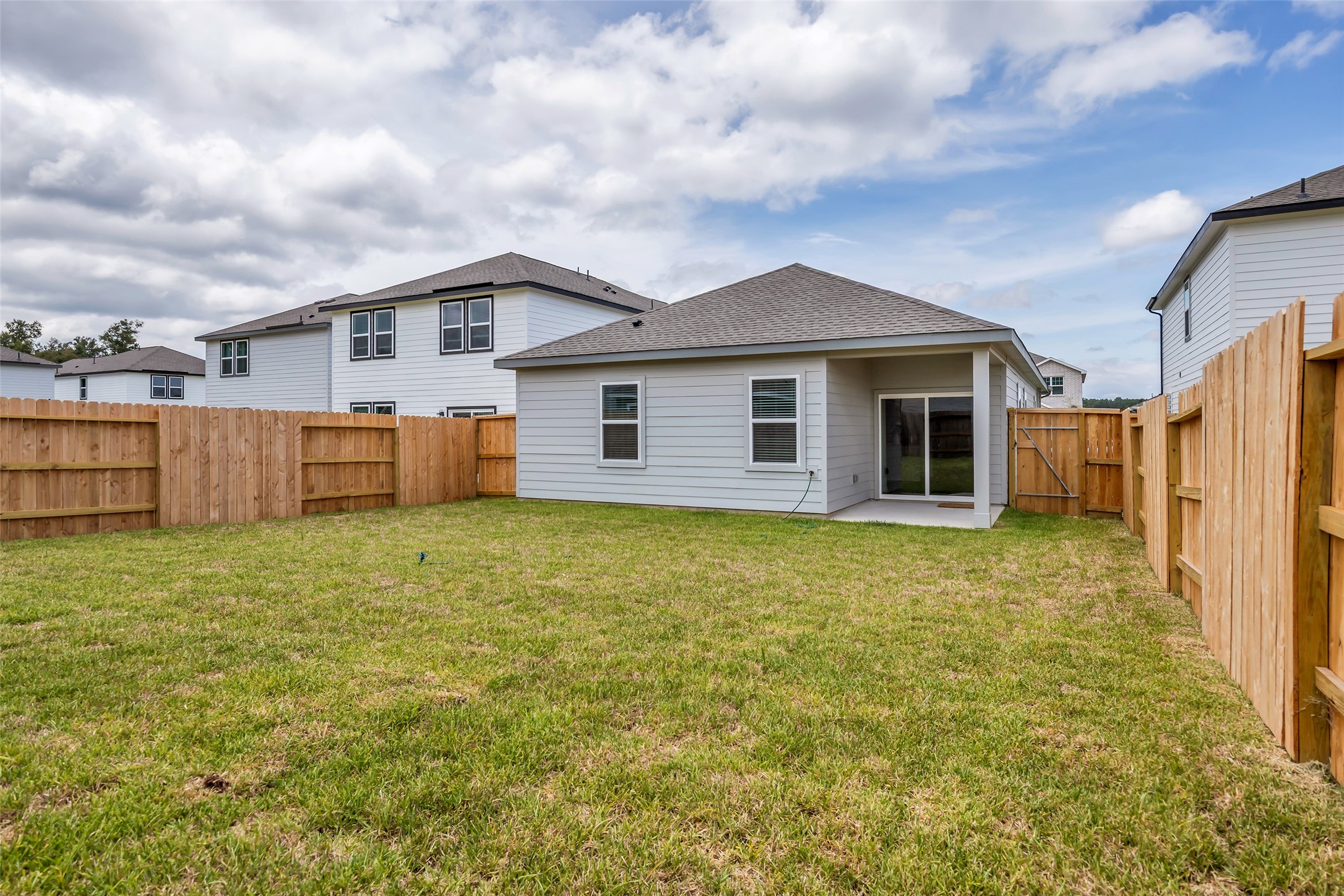 18669 Shauna Danielle Drive Property Photo 28