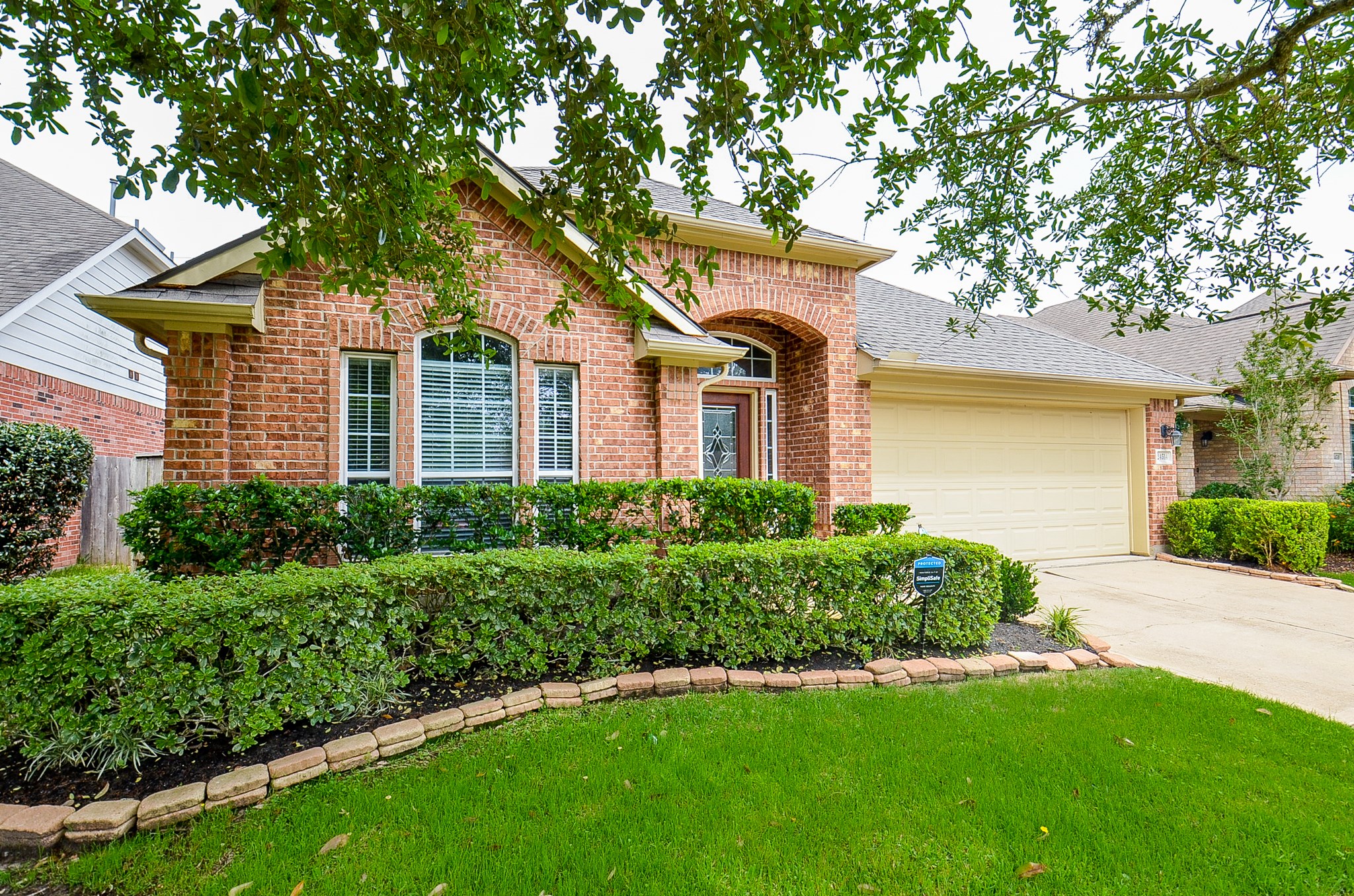 24514 Springwood Glen Lane Property Photo 1