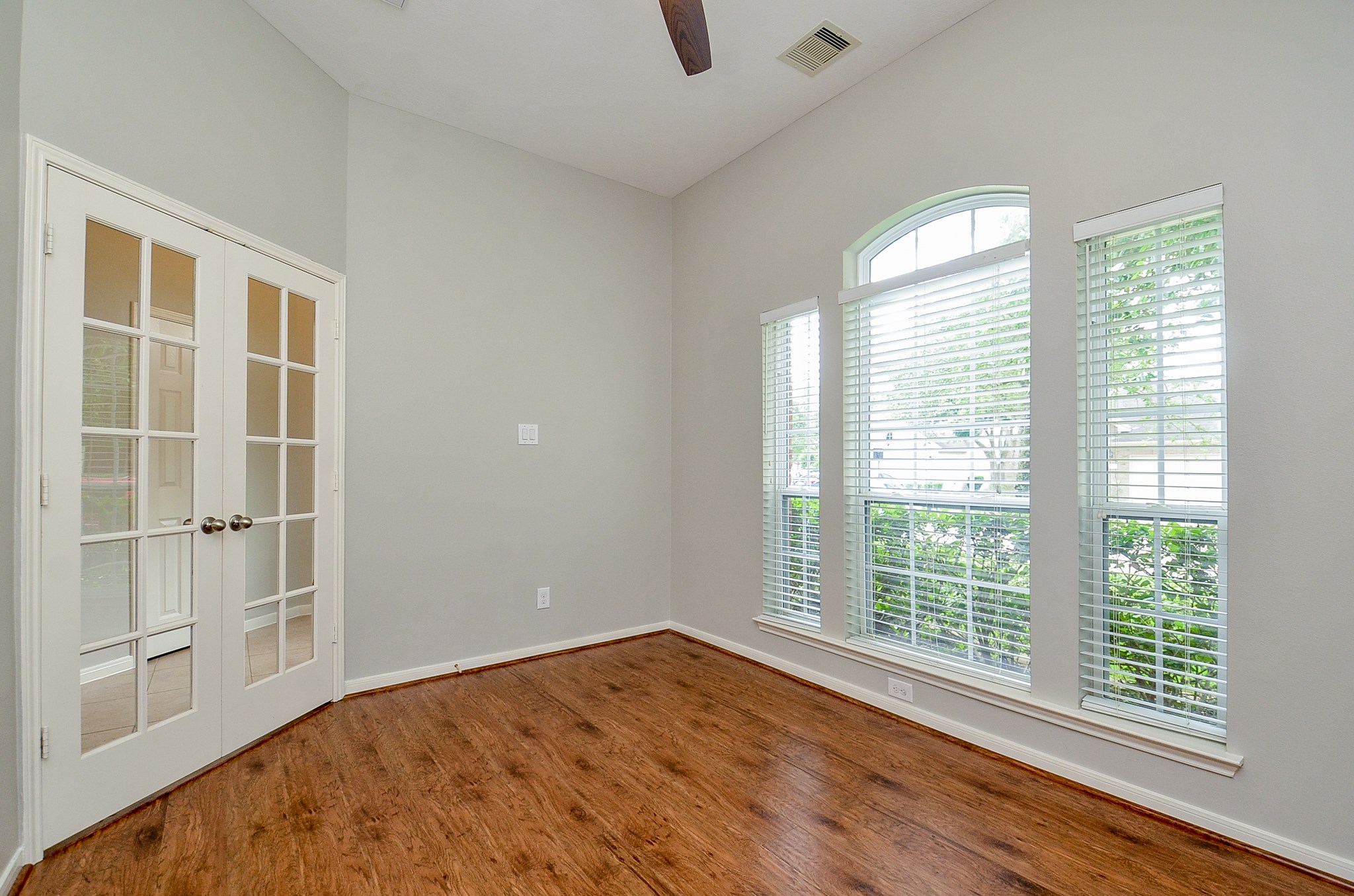 24514 Springwood Glen Lane Property Photo 4