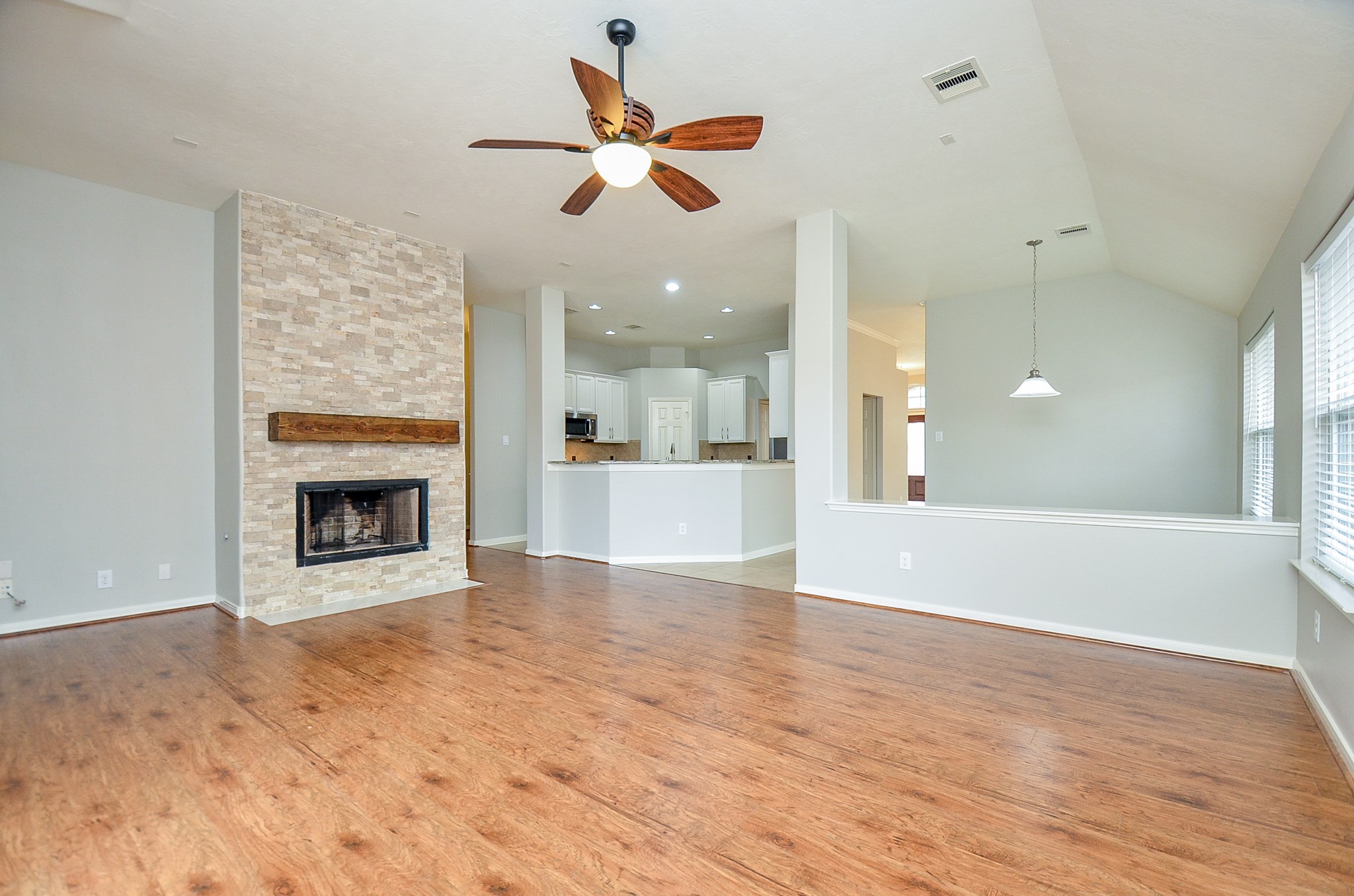 24514 Springwood Glen Lane Property Photo 8