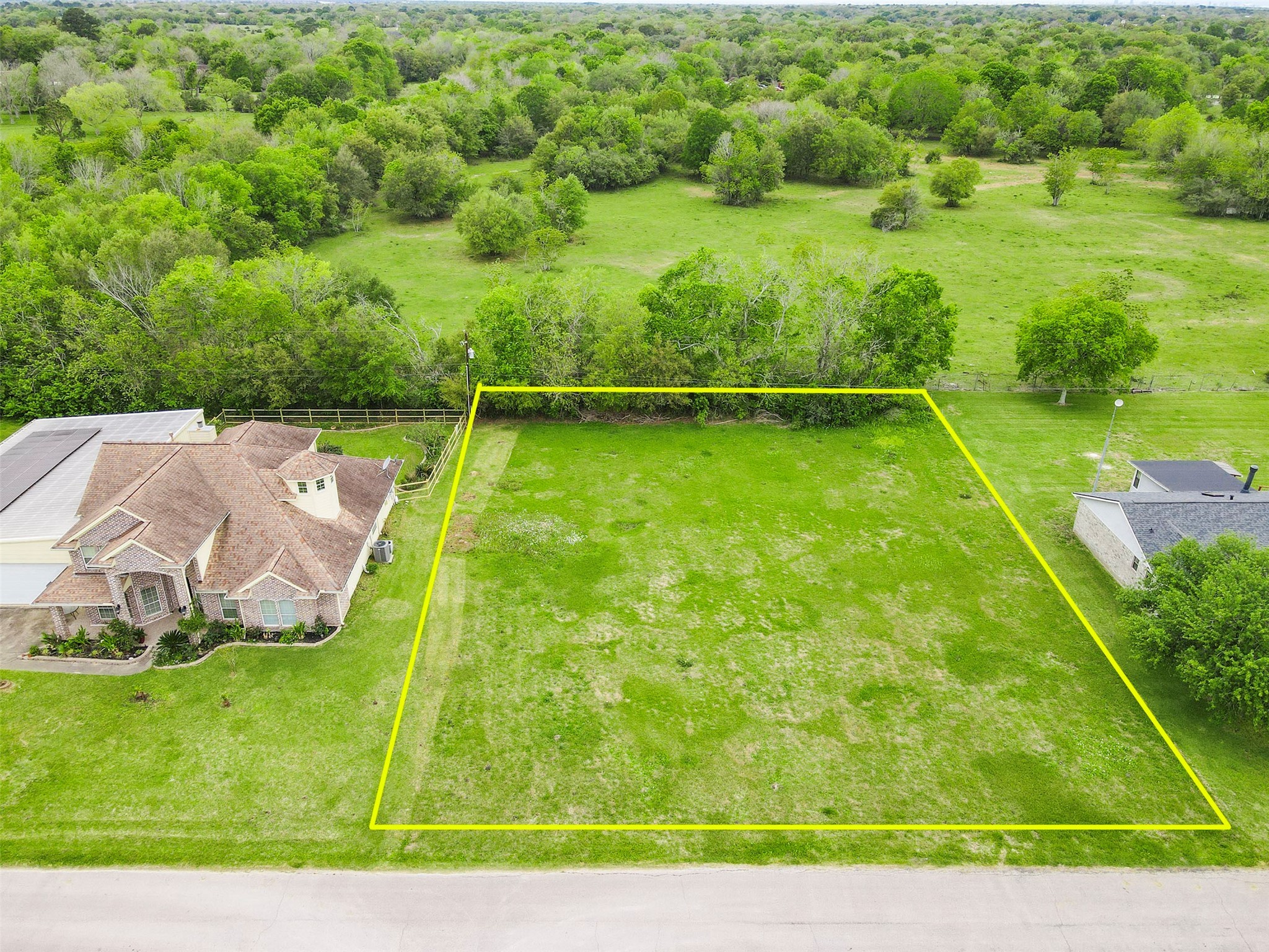 19 Hal Mcclain Property Photo