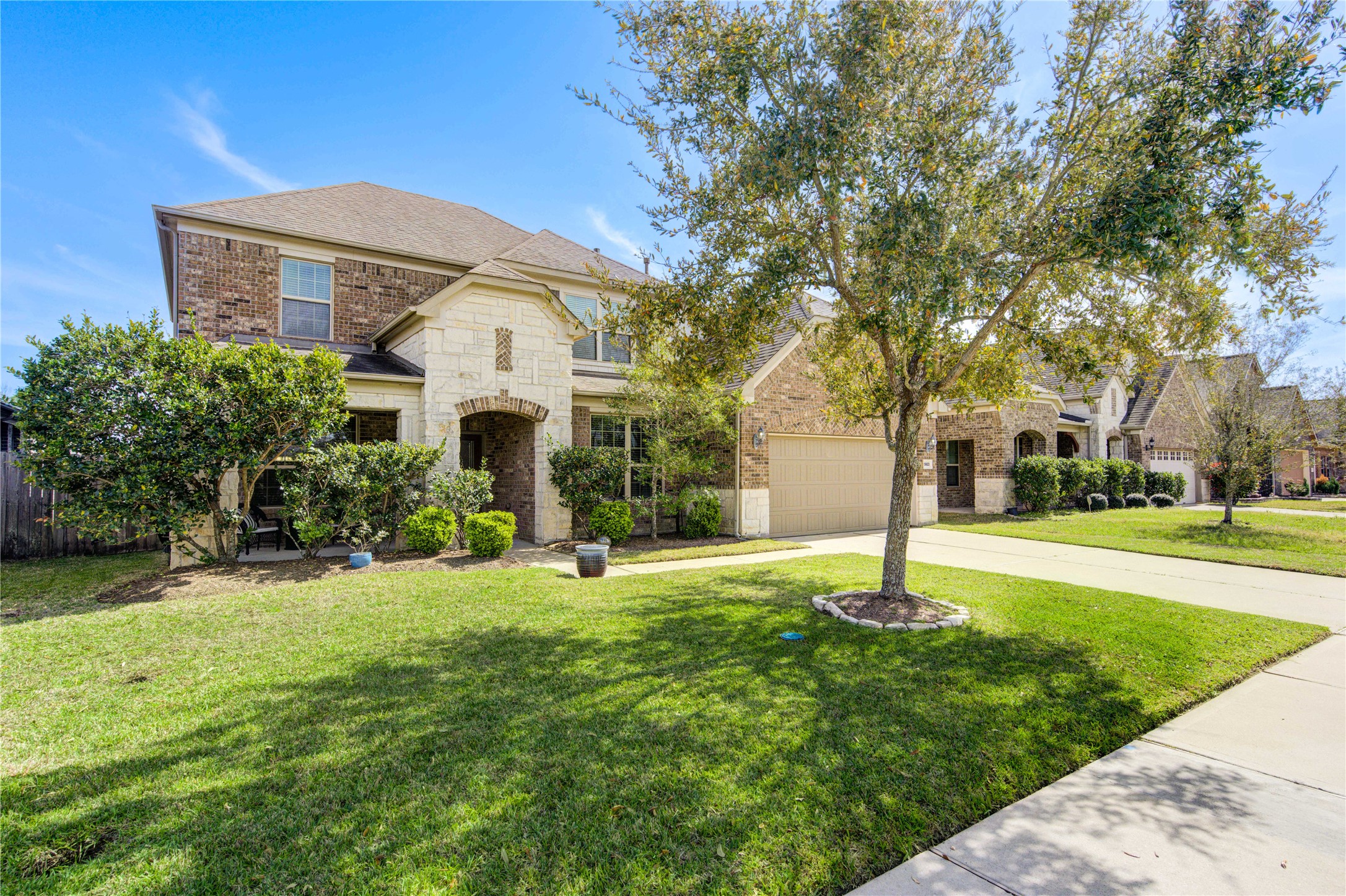 36 Real Estate Listings Main Image