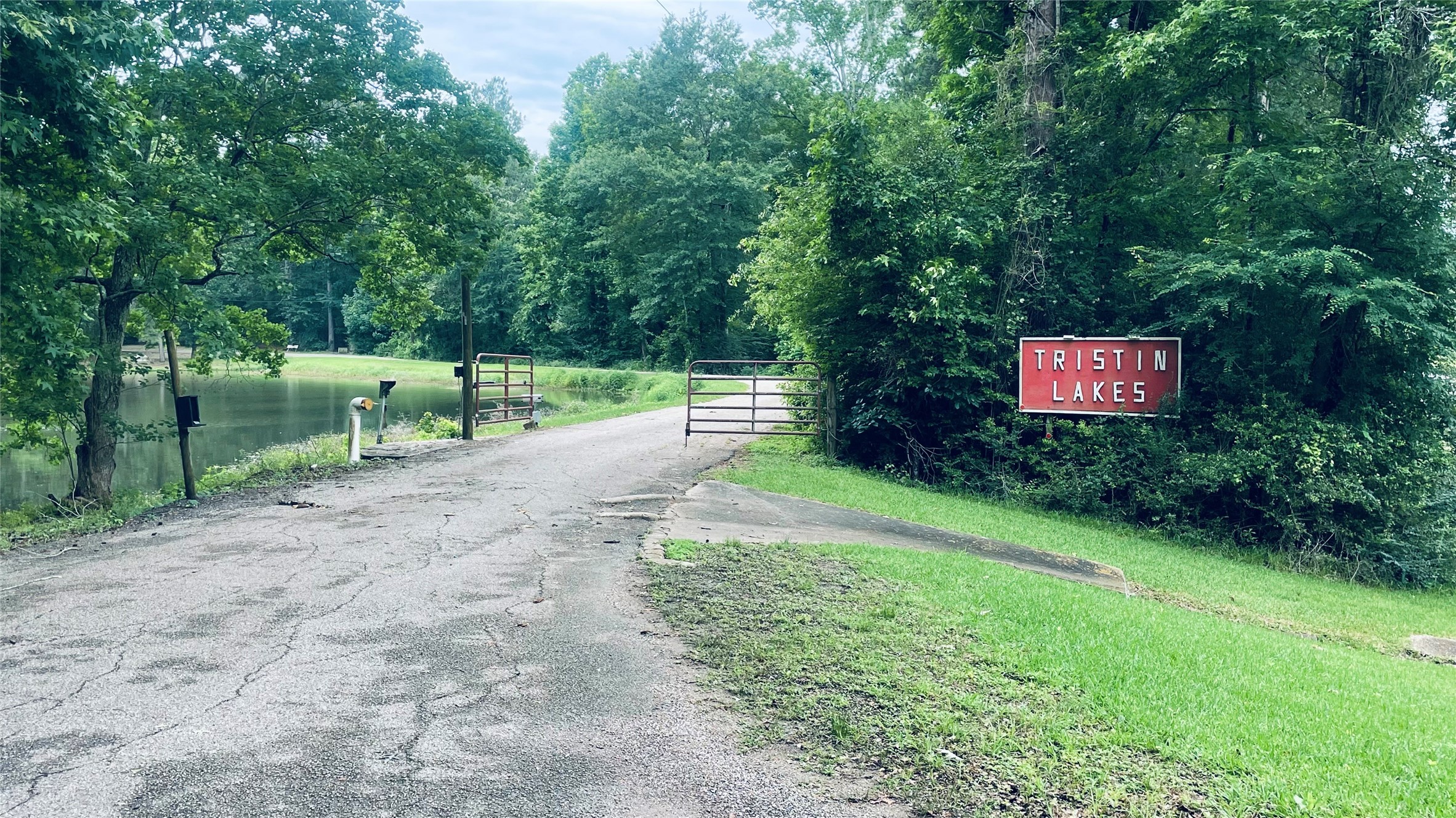 6296 Fm-1374 Road Property Photo 3