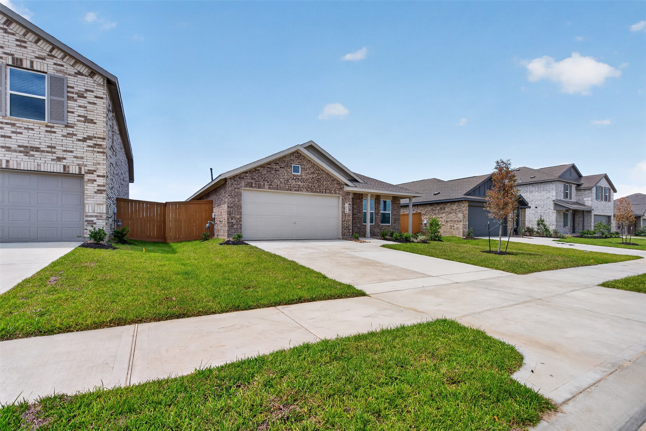 3008 Calhoun Falls Drive Property Photo 2